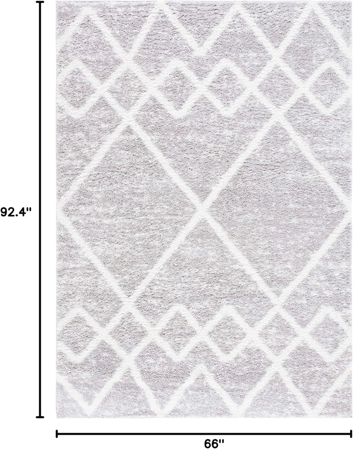 SAFAVIEH Berber Shag Lidija Trellis Area Rug, Ivory/Grey, 5'5" x 7'7"