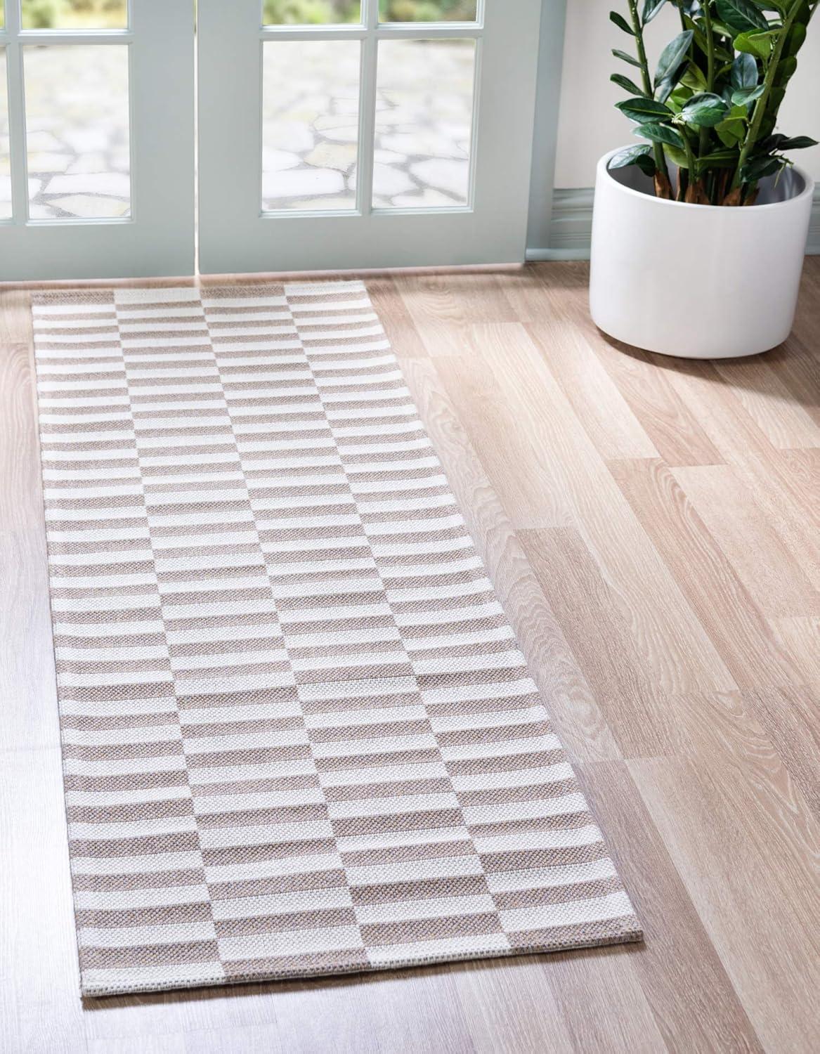 Eco-Friendly Taupe Geometric Indoor Runner Rug 2' 2" x 7' 4"