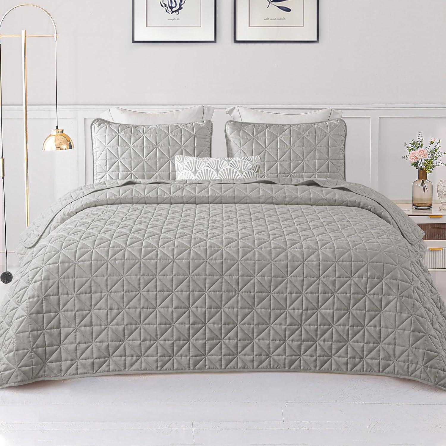 Exclusivo Mezcla Twin Quilt Bedding Set, Lightweight Soft Light Grey Twin Bedspreads Coverlets with Geometric Stitched Pattern