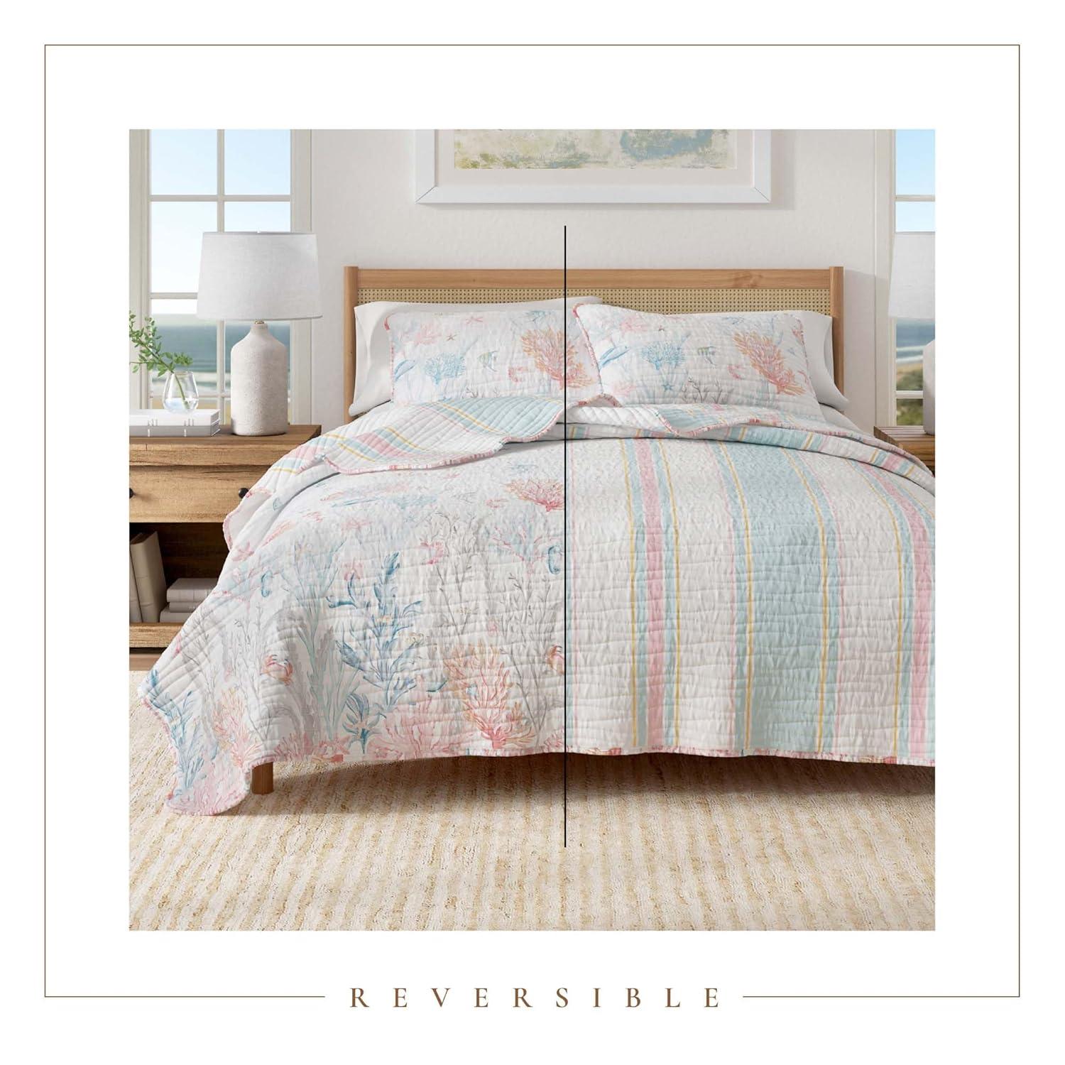 Coastal Coral Reef Reversible Cotton Quilt Set with Shams (Twin / Twin XL, Coral Reef)