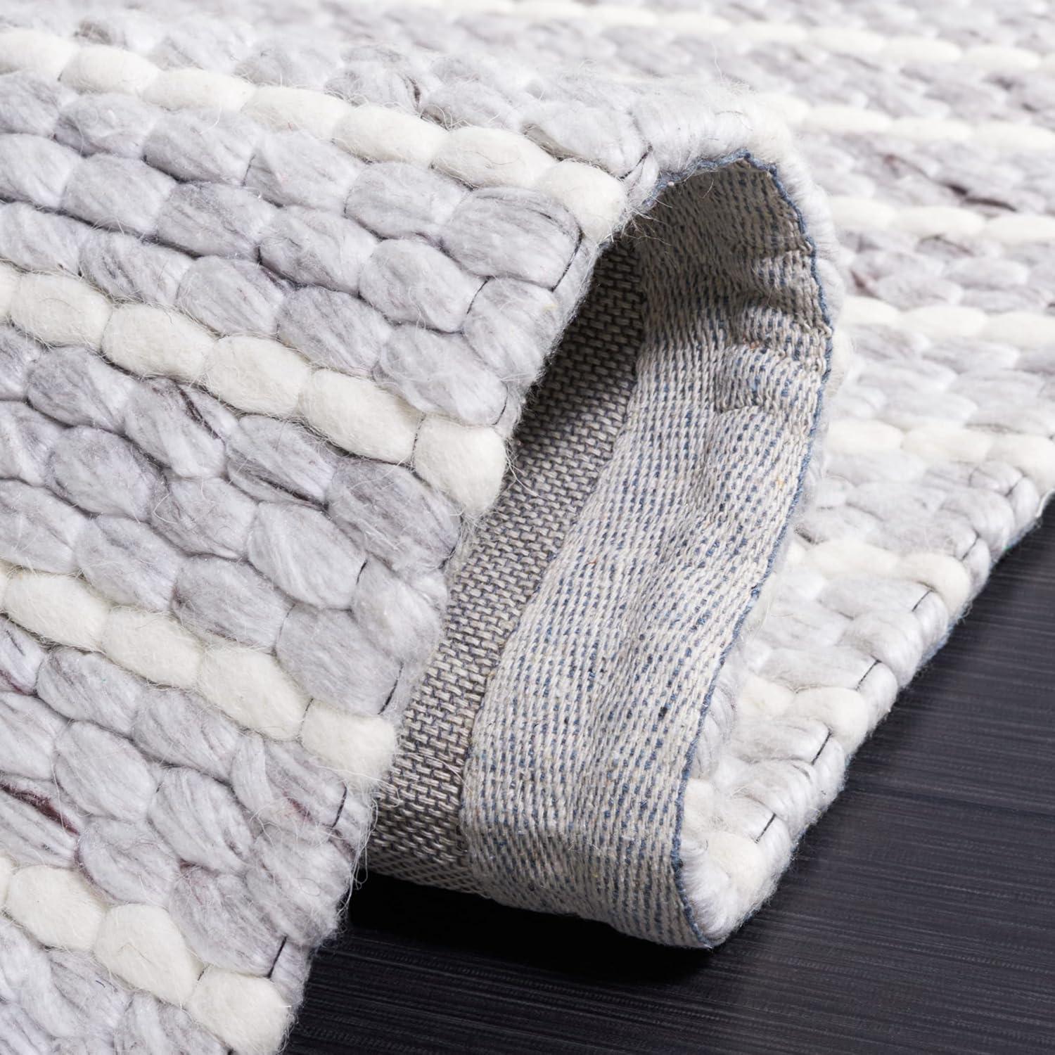 Marbella MRB207 Hand Woven Indoor Accent Rug - Light Grey/Ivory - 3'x5' - Safavieh