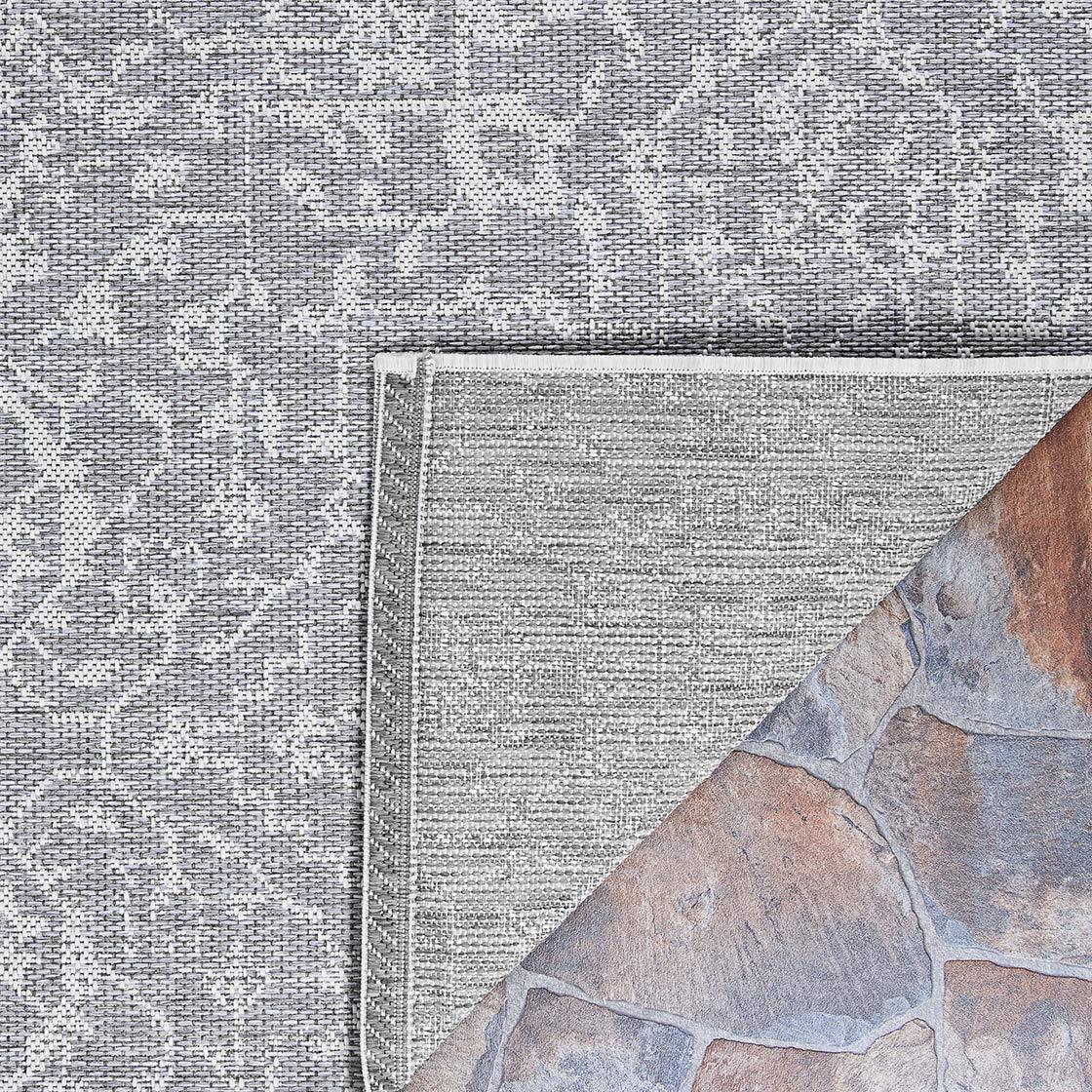 Couristan Monte Carlo Palmette Indoor/Outdoor Area Rug, 3'9" x 5'5", Grey-Ivory