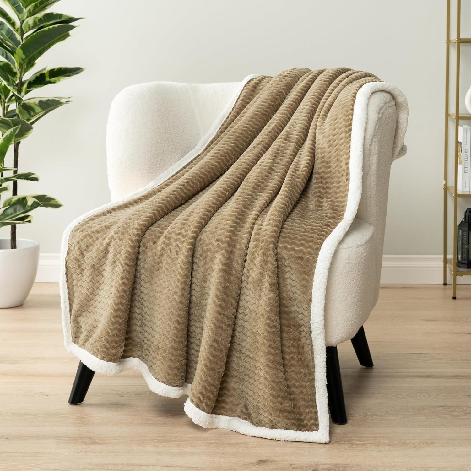 Pavilia Hand Woven Throw Blanket