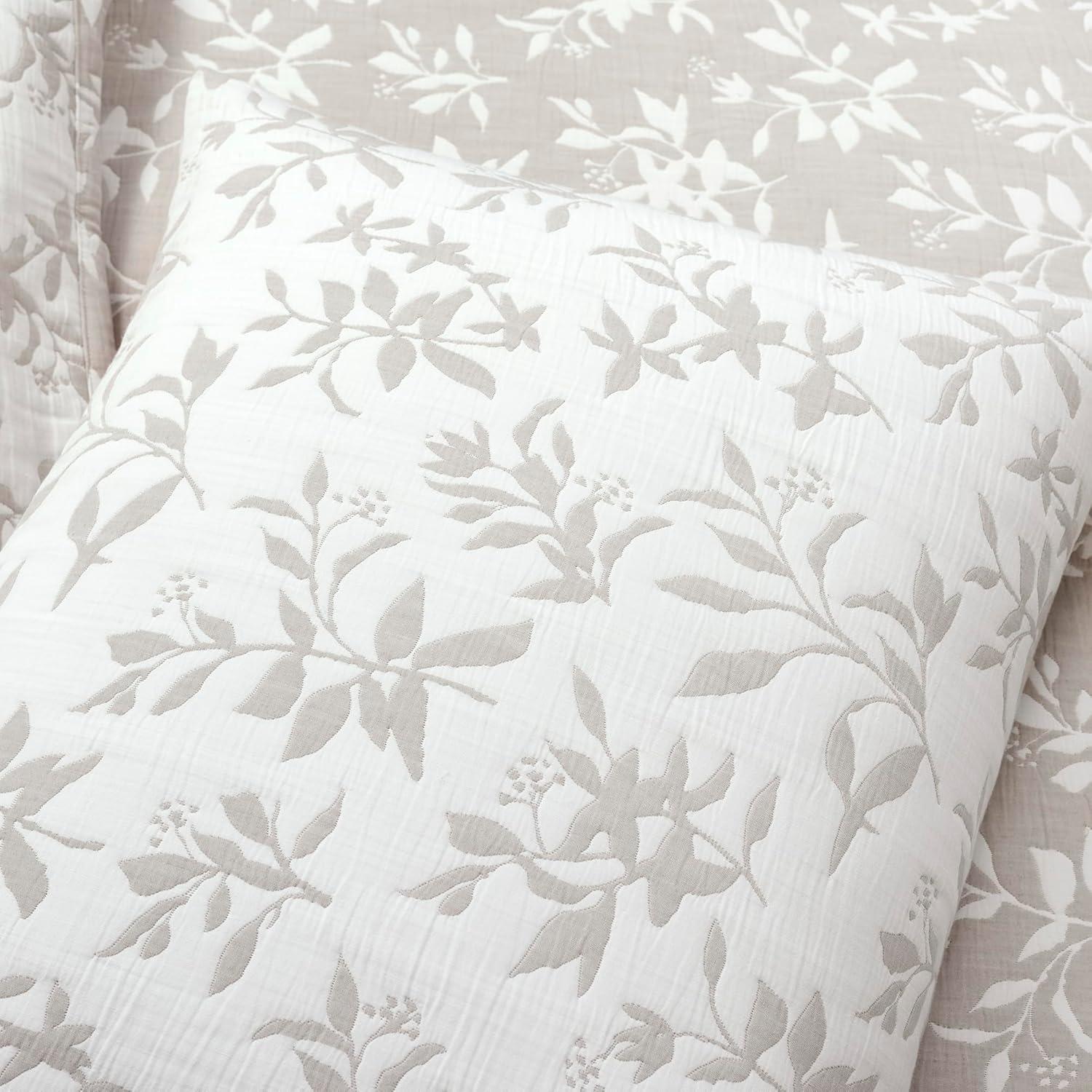 Lush Decor Floral Jacquard Reversible Soft Matelassé Quilt 3Pc Set