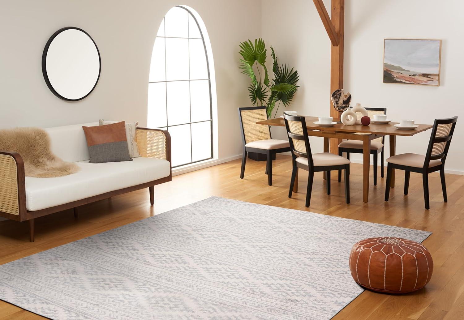 SAFAVIEH Tulum Lakisha Distressed Southwestern Area Rug, 12' x 15', Ivory/Light Grey