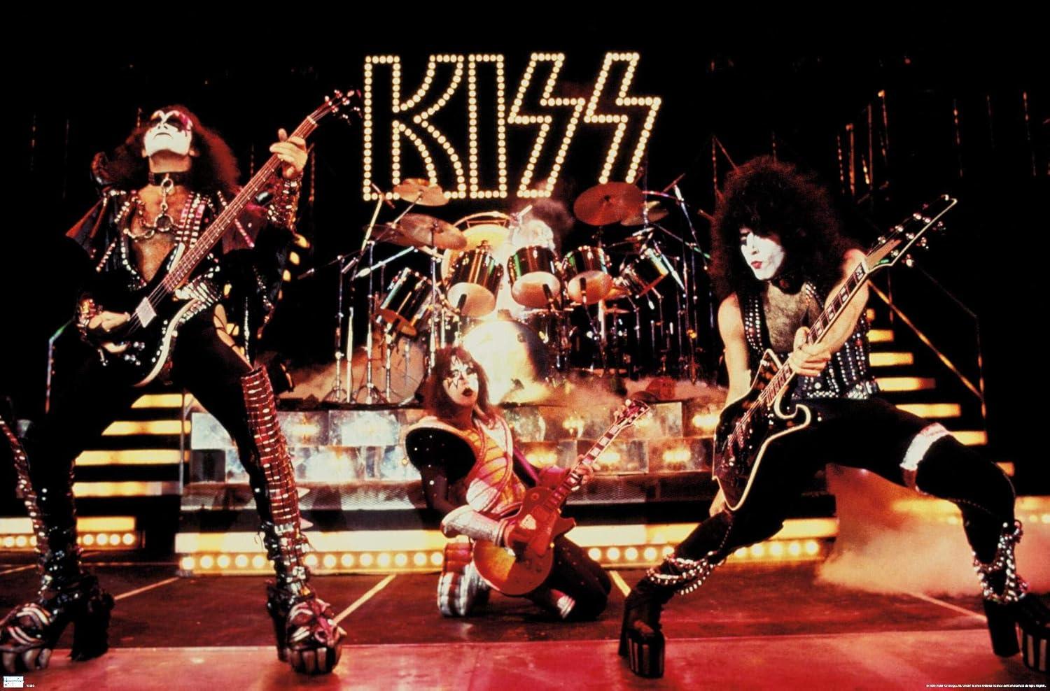 Kiss - Live Show Wall Poster, 22.375" x 34"