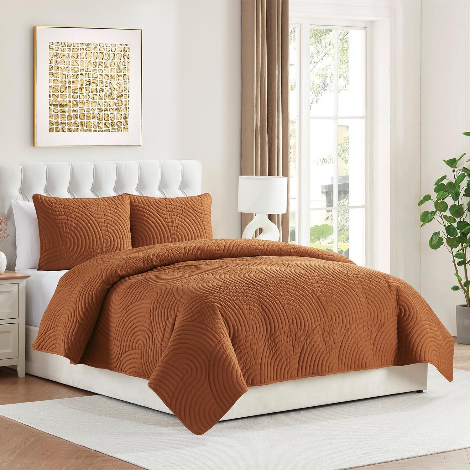 VCNY 3pc Full/Queen Square Pinsonic Quilt Set Orange: Hypoallergenic Microfiber, Machine Washable