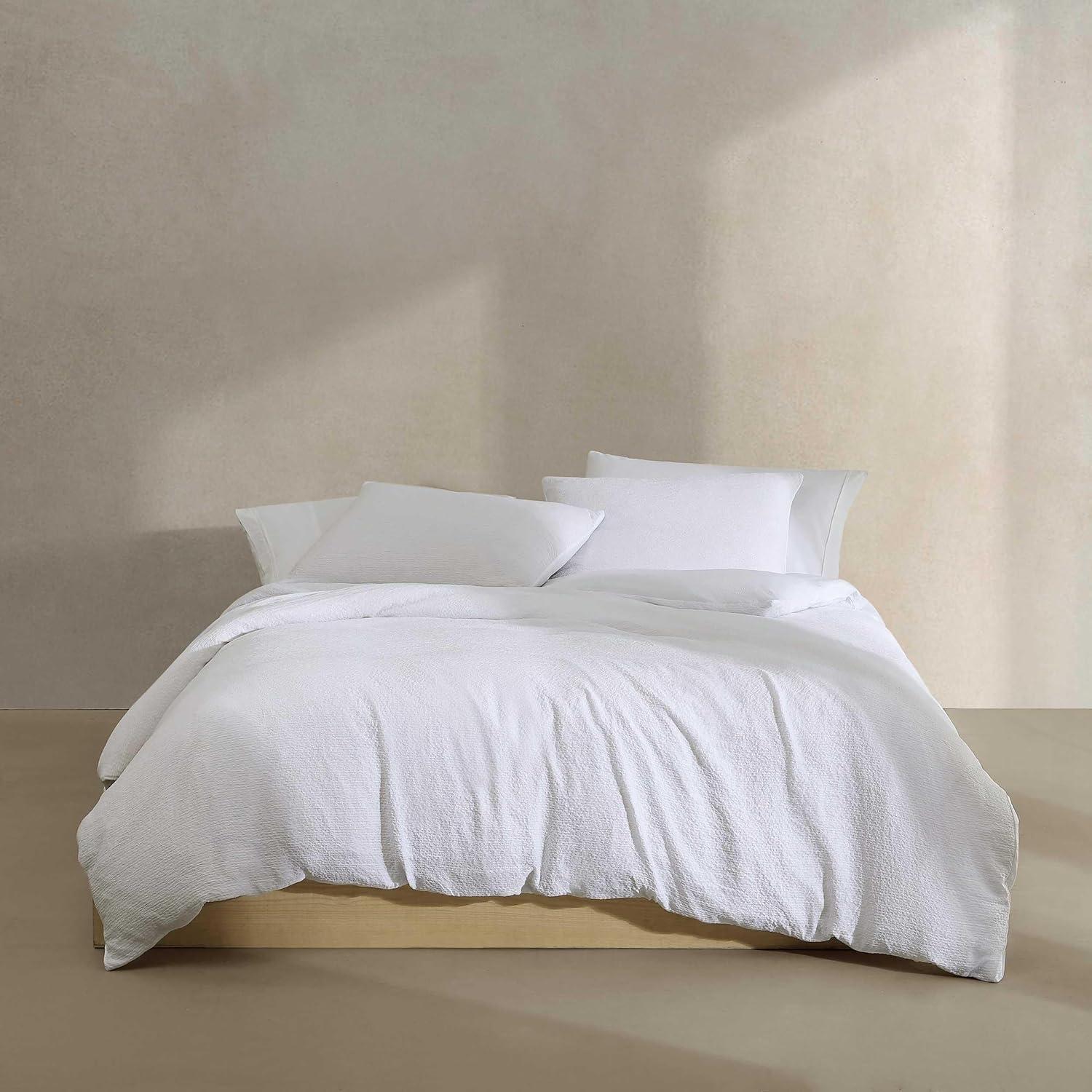 Calvin Klein Calvin Klein Seersucker Reversible 3 Piece Comforter Set