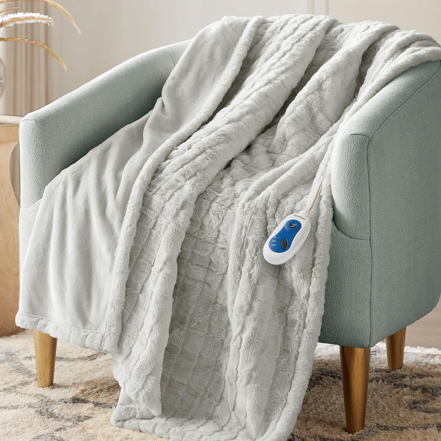Beautyrest Beautyrest Zuri Oversized Heated Faux Fur Throw