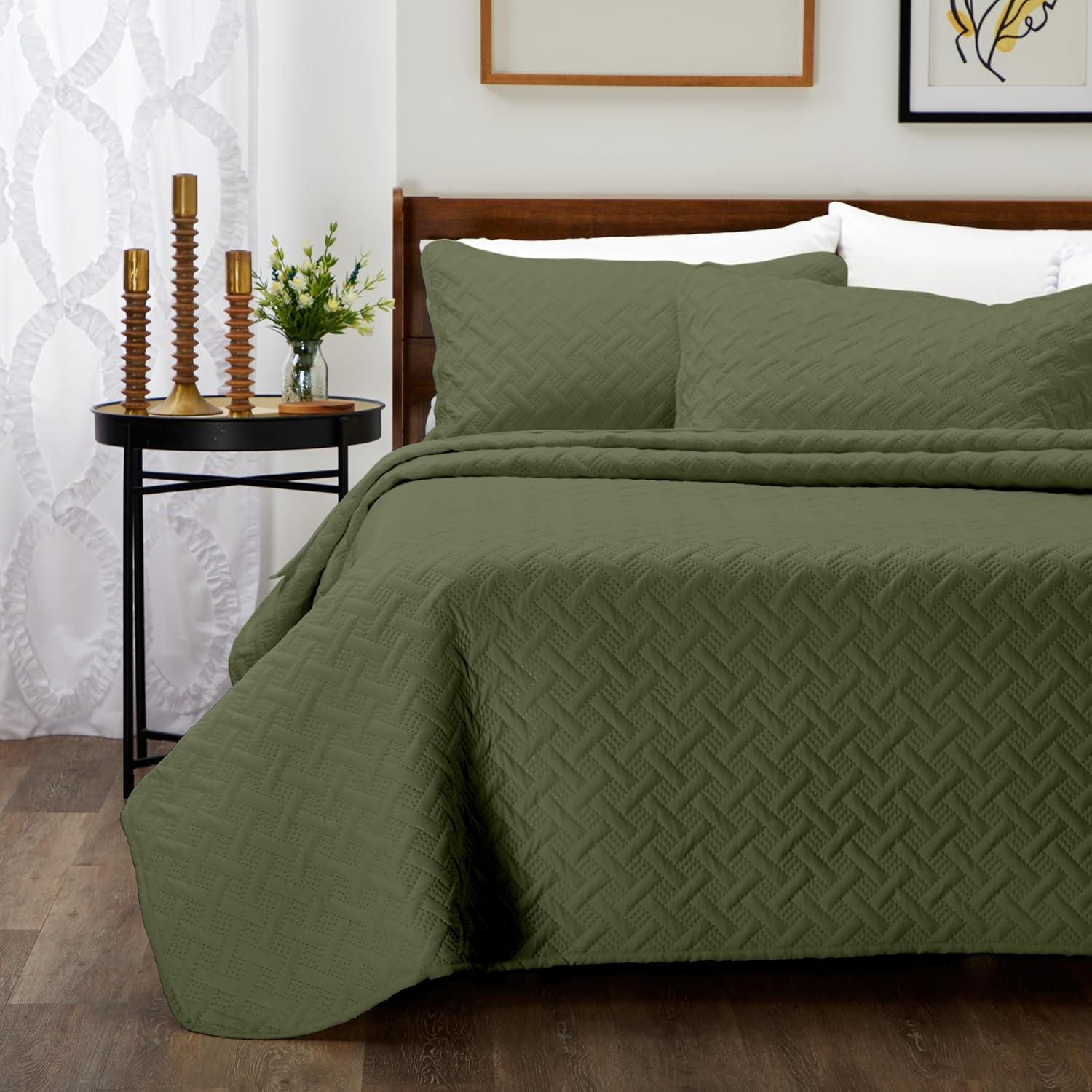 Sage Green Full Bamboo Rayon Quilt Set with Shams