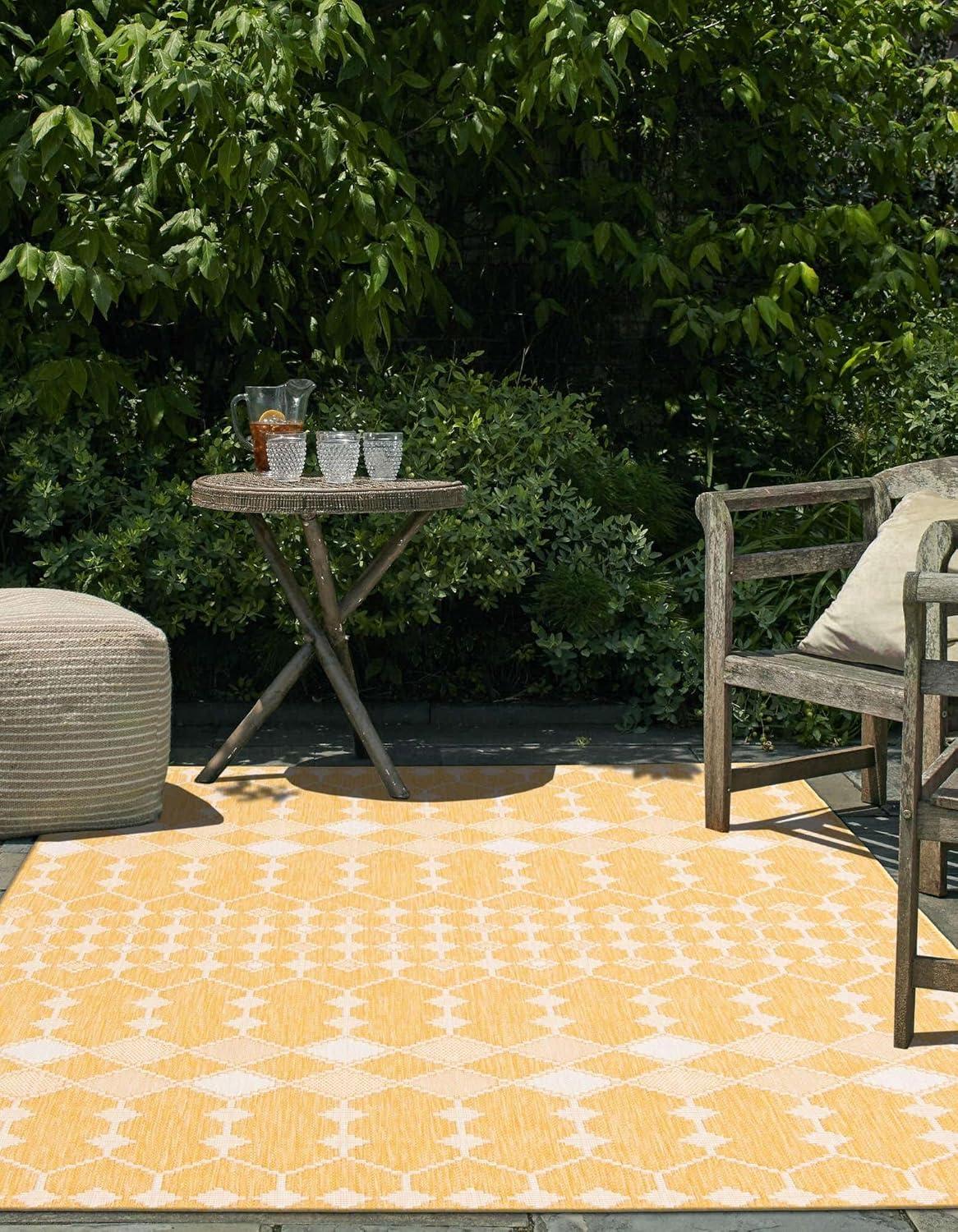 Yellow Synthetic Trellis Outdoor Rectangular 4' x 6' Rug