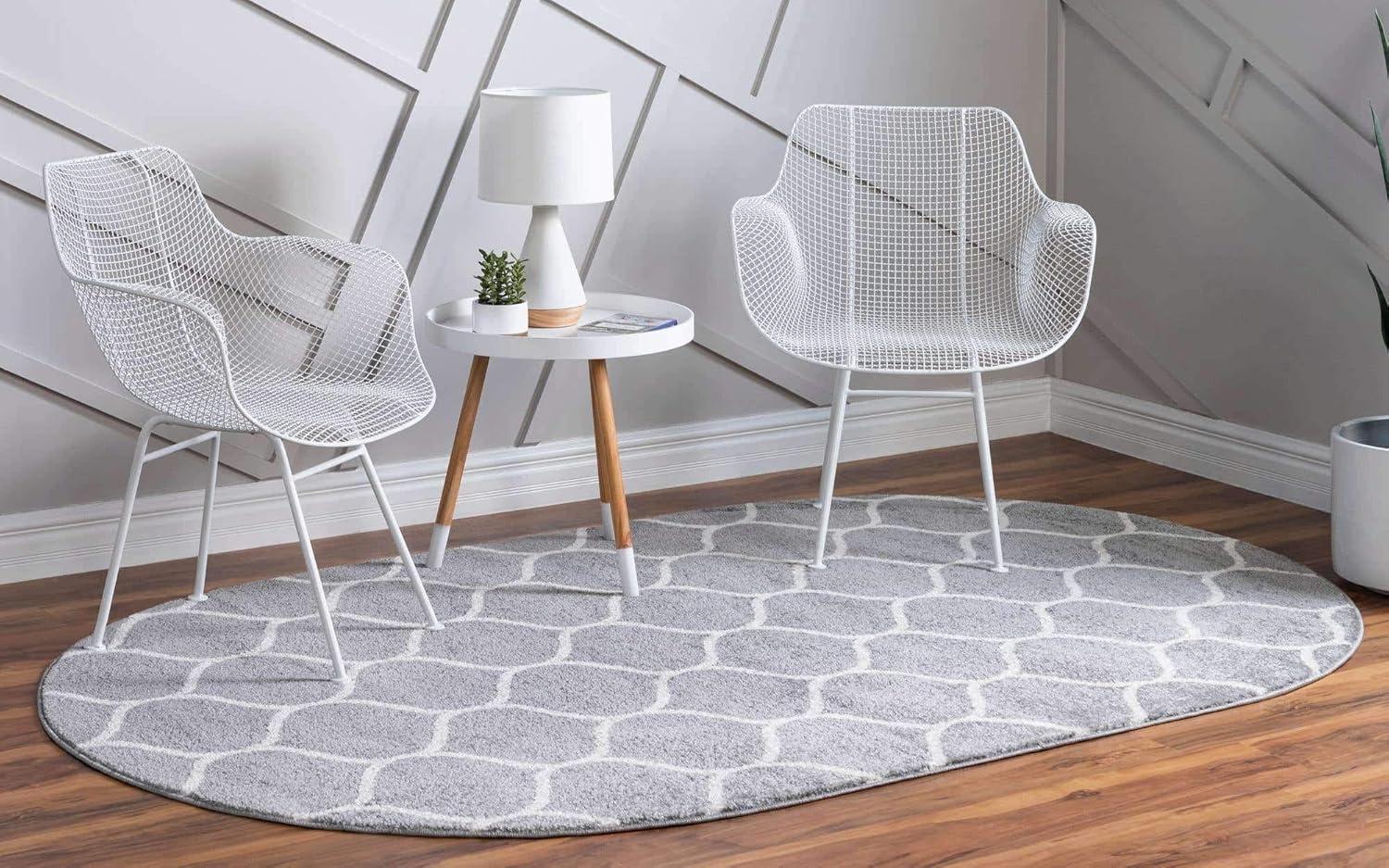 Light Gray/Ivory Oval Trellis Synthetic Area Rug 8' x 10'