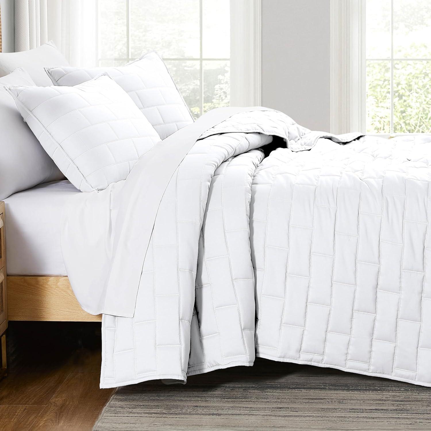 Southshore Fine Living Oversized Khari Lightweight 3-Piece Quilt Set Rust Full / Queen