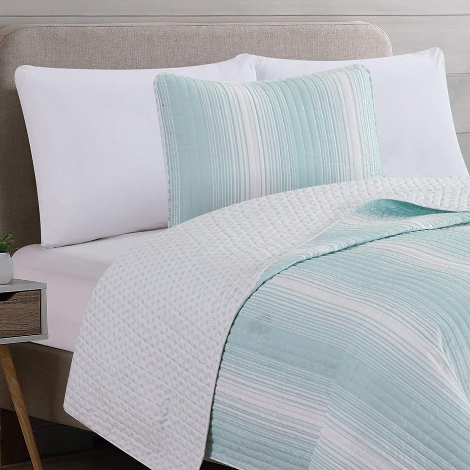 Vertically Striped Reversible Quilt Set with Shams