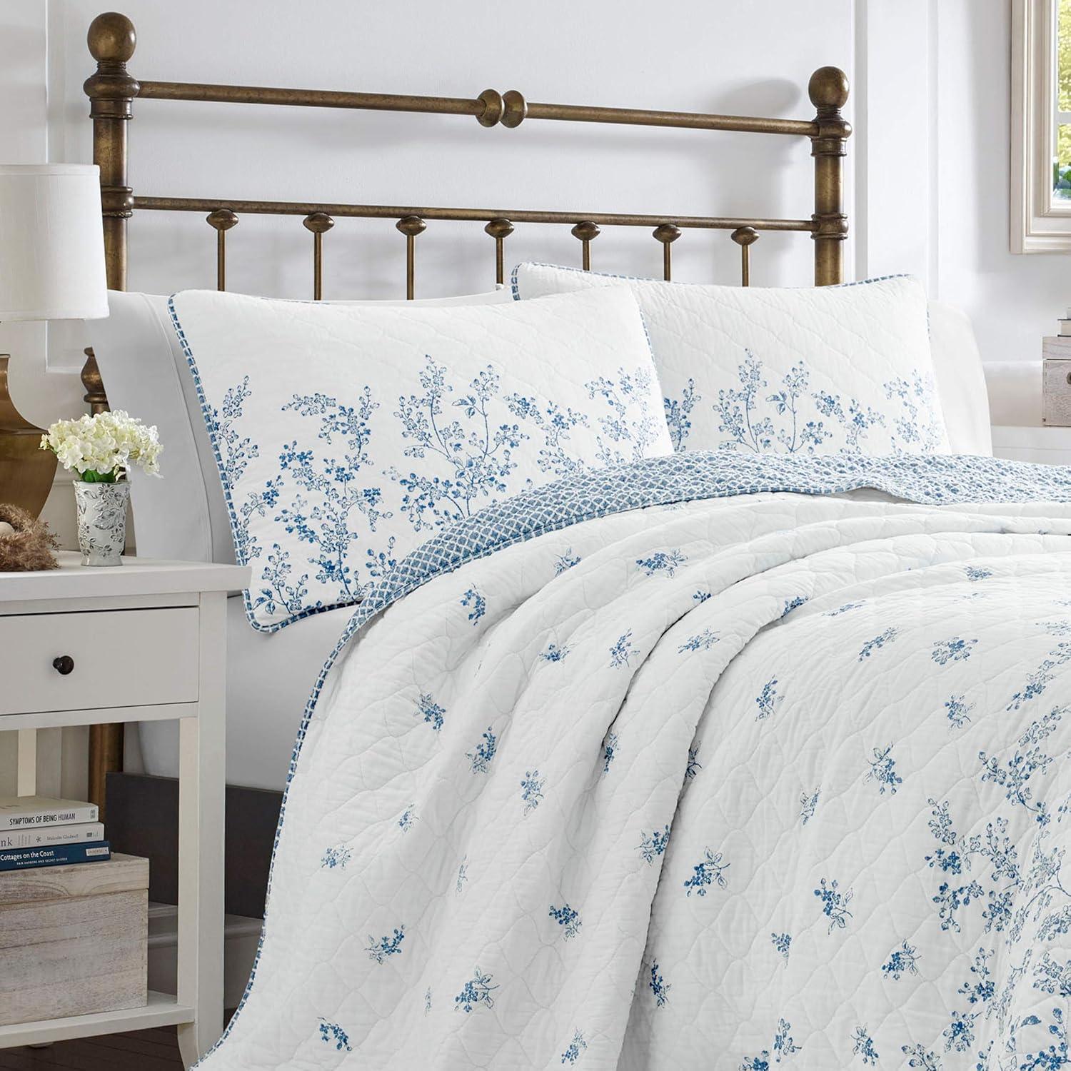 Flora Blue Cotton Reversible King Quilt Set