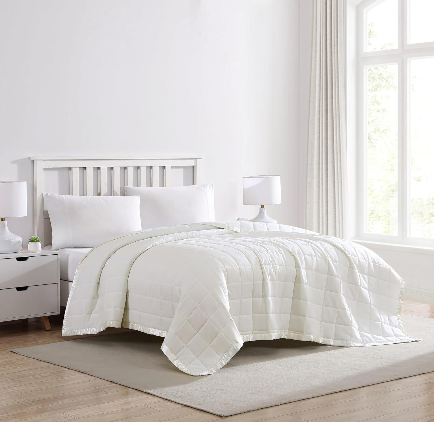 Ivory King Size Polyester Down Alternative Blanket