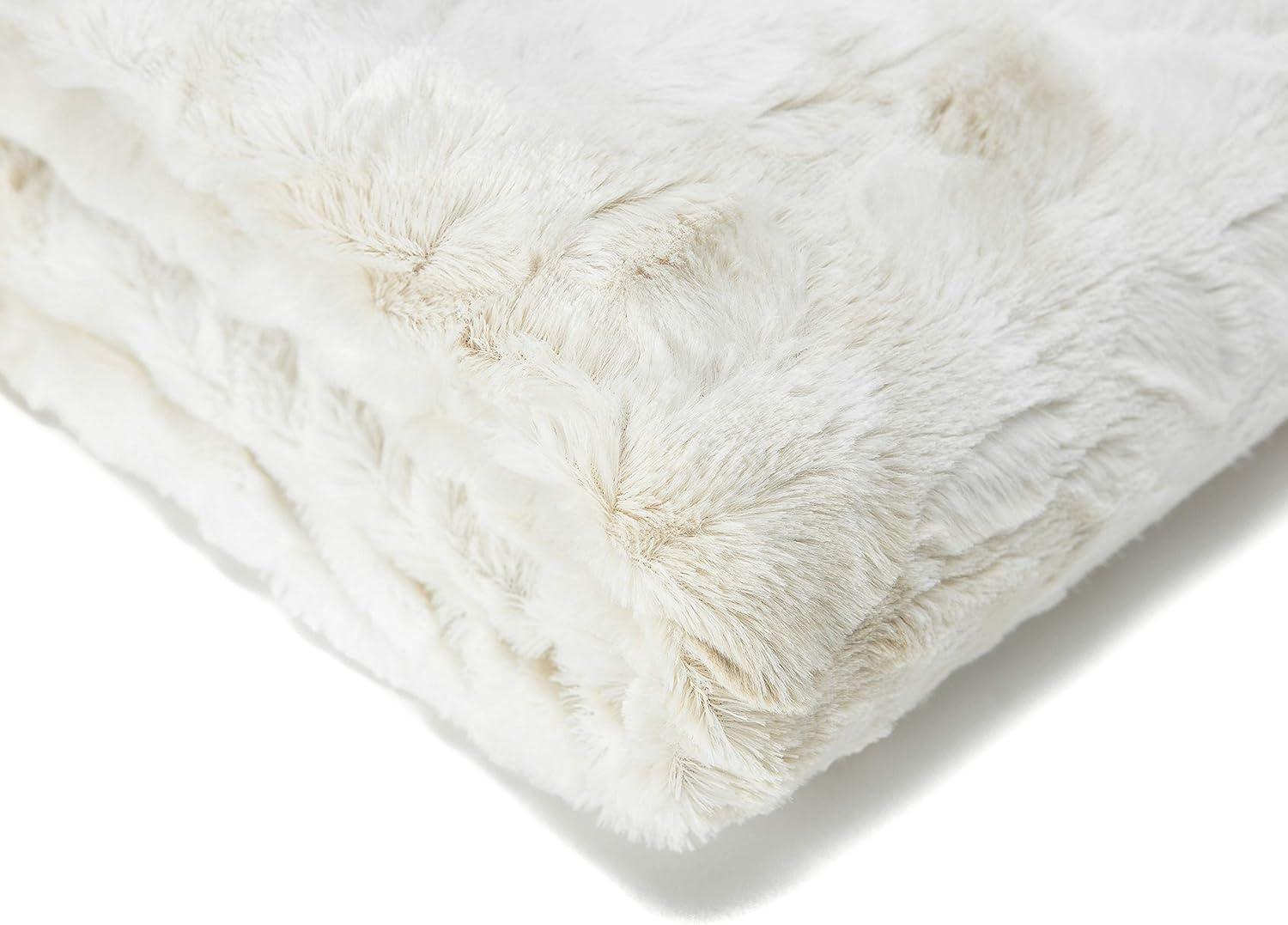 Chanasya Wolf Faux Fur Throw Blanket with Plush Faux Shearling Side