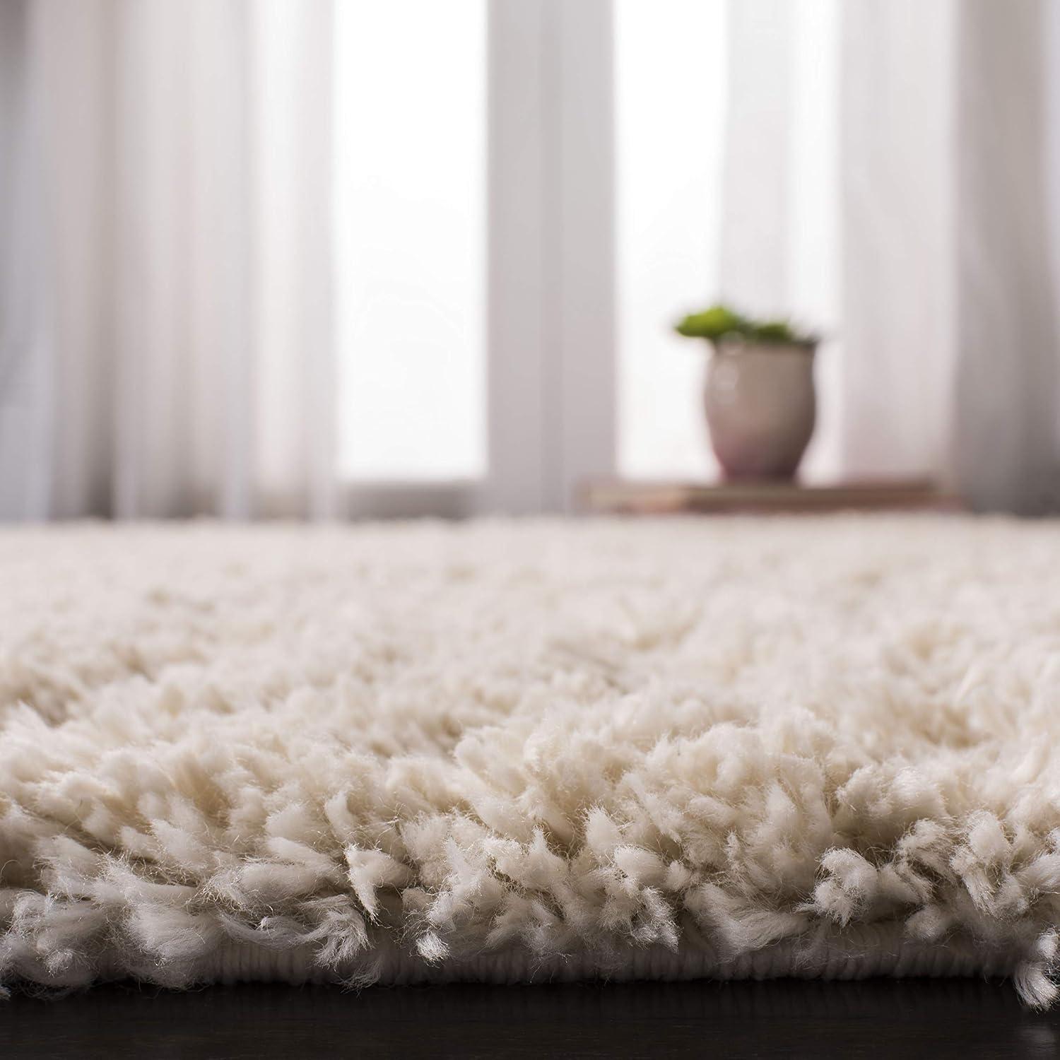 SAFAVIEH Fontana Jamie Solid Shag Area Rug, Creme, 4' x 6'