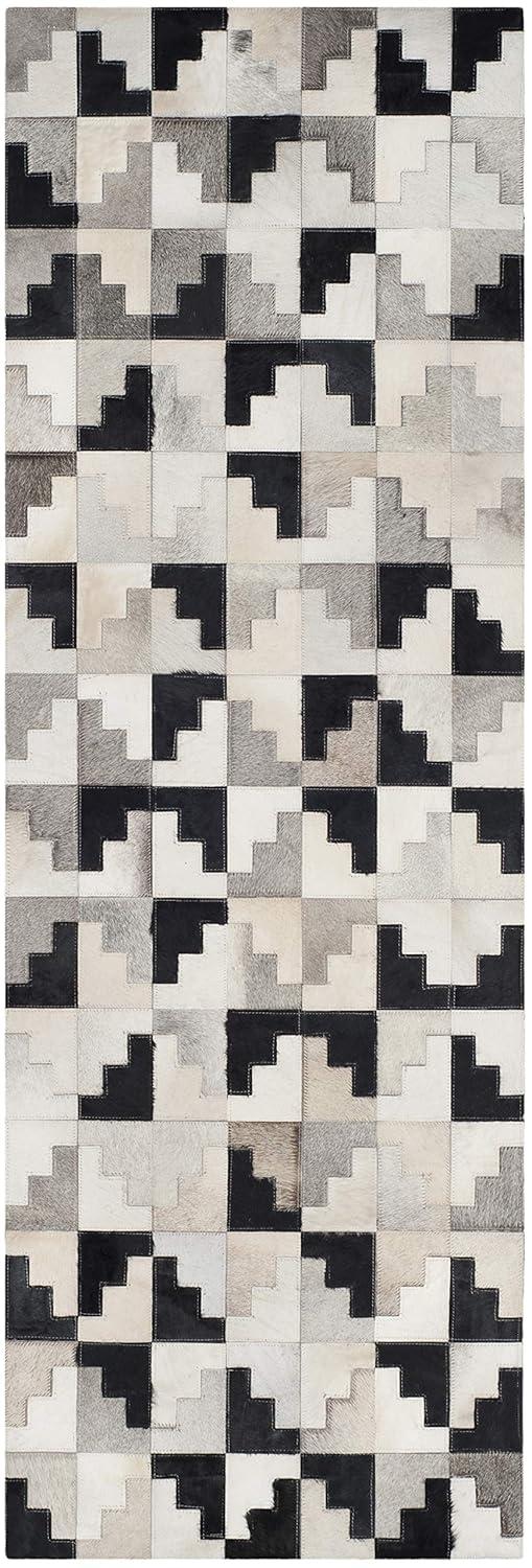 Studio Leather STL172 Hand Woven Runner Rug - Ivory/Black - 2'3"x7' - Safavieh.