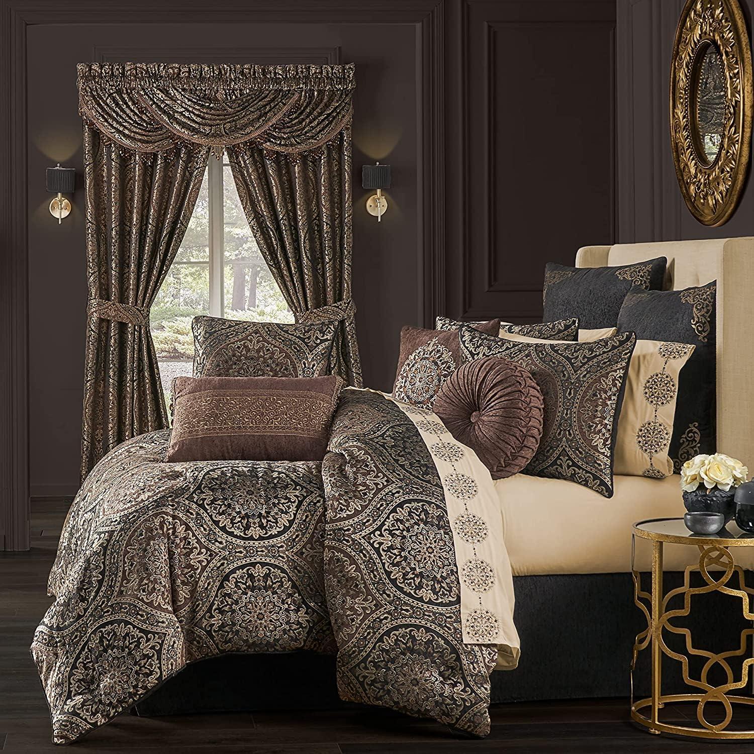 Monaco Comforter Set