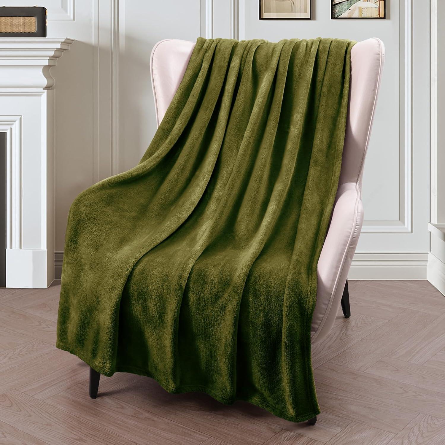 PAVILIA Luxury Fleece Blanket Throw for Bed, Soft Lightweight Plush Flannel Blanket for Sofa Couch