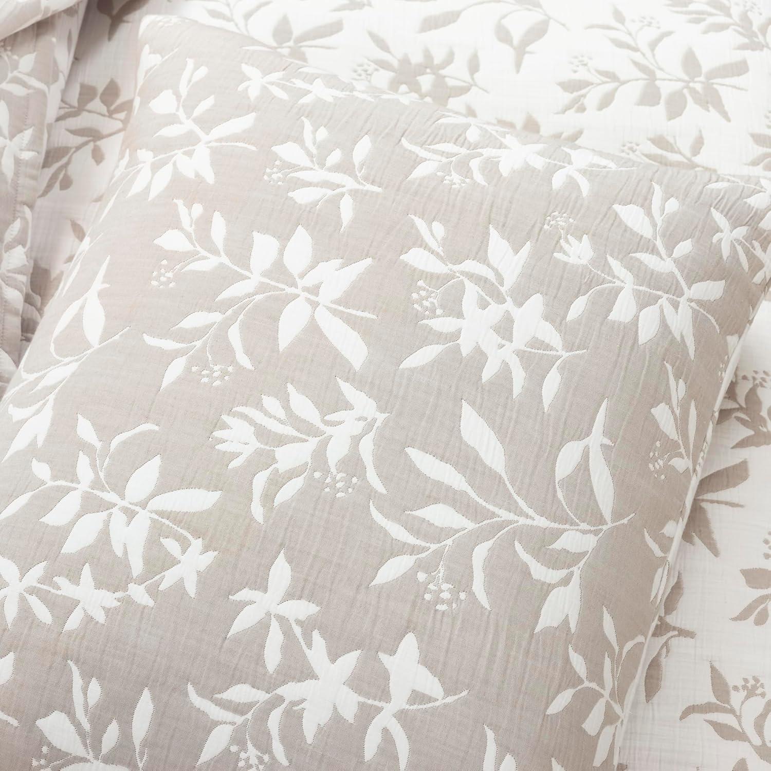 Lush Decor Floral Jacquard Reversible Soft Matelassé Quilt 3Pc Set