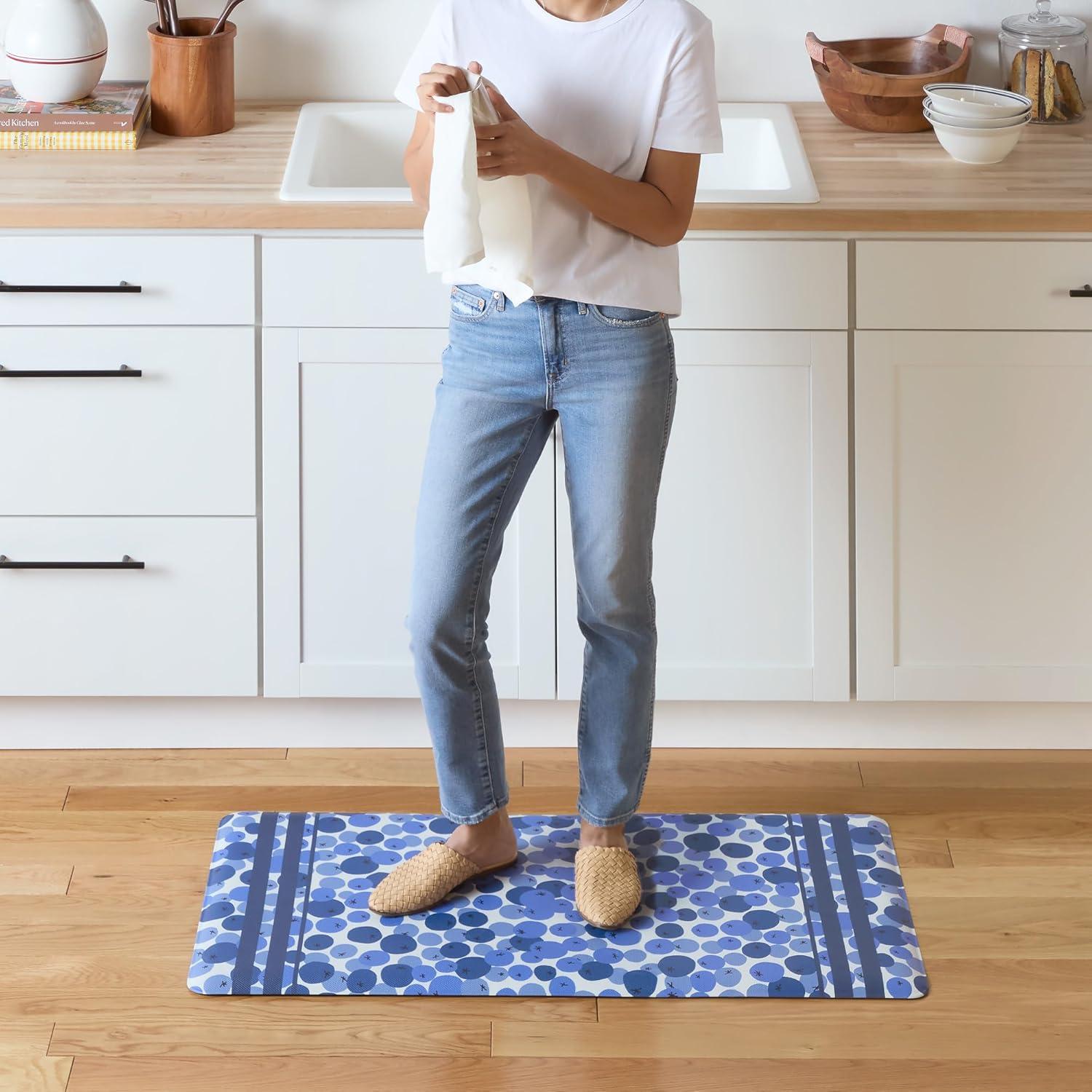 Sur La Table Kitchen Essentials SUR LA TABLE KITCHEN ESSENTIALS Fresh Blueberries Fruit Kitchen Mat Blue/White