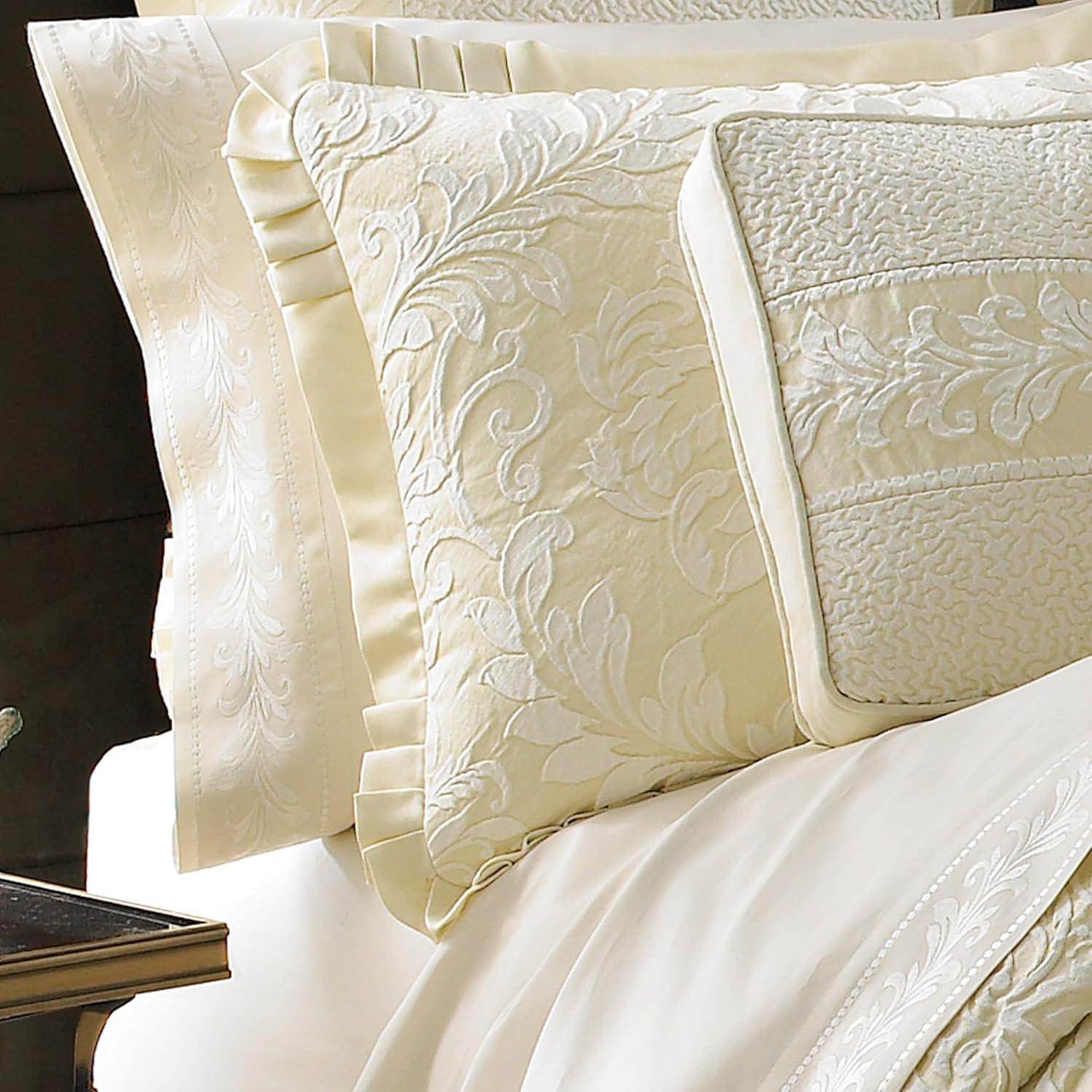 J. Queen New York  Marquis Comforter Set King