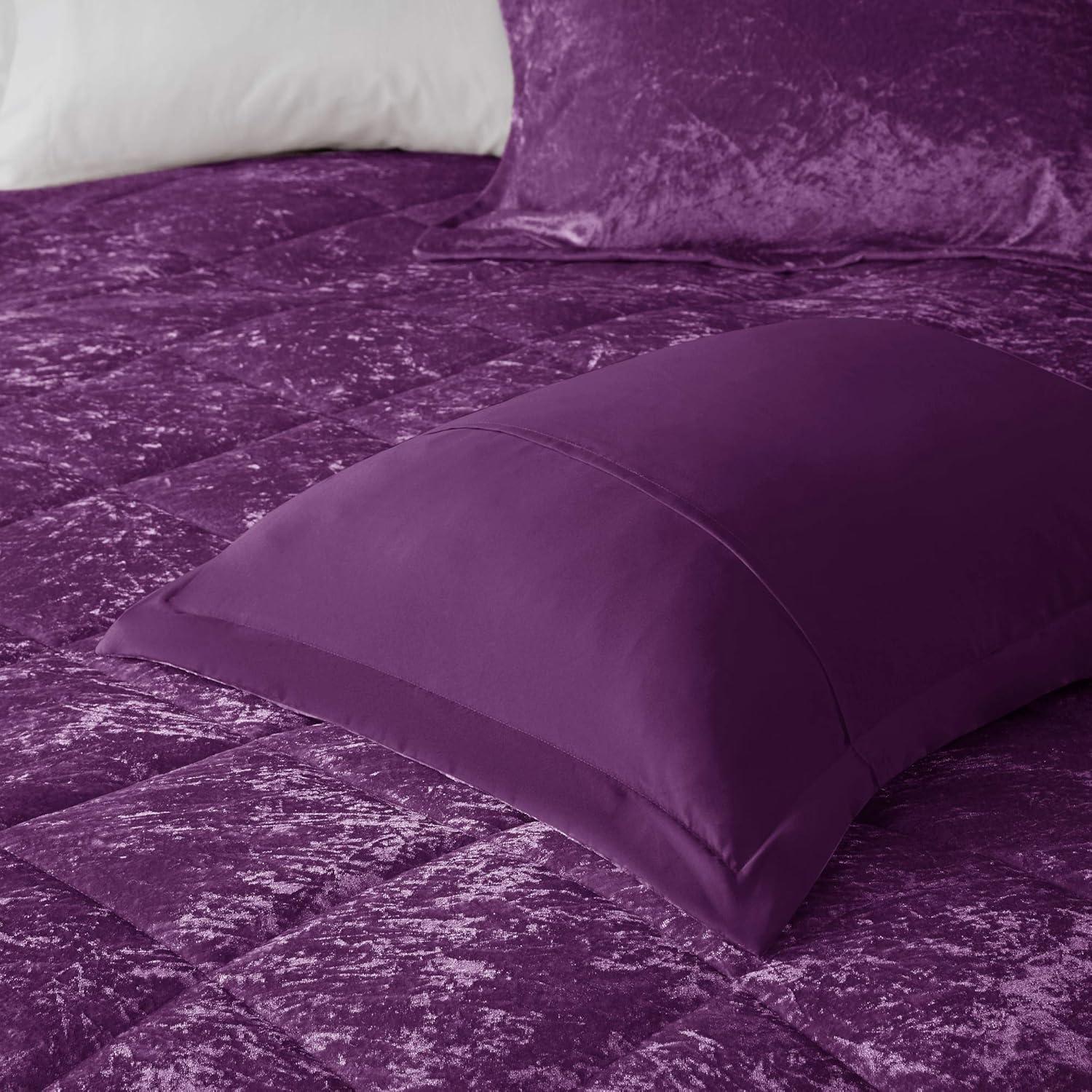 Luxurious Full/Queen Purple Velvet Quilted Comforter Set with Decorative Pillow