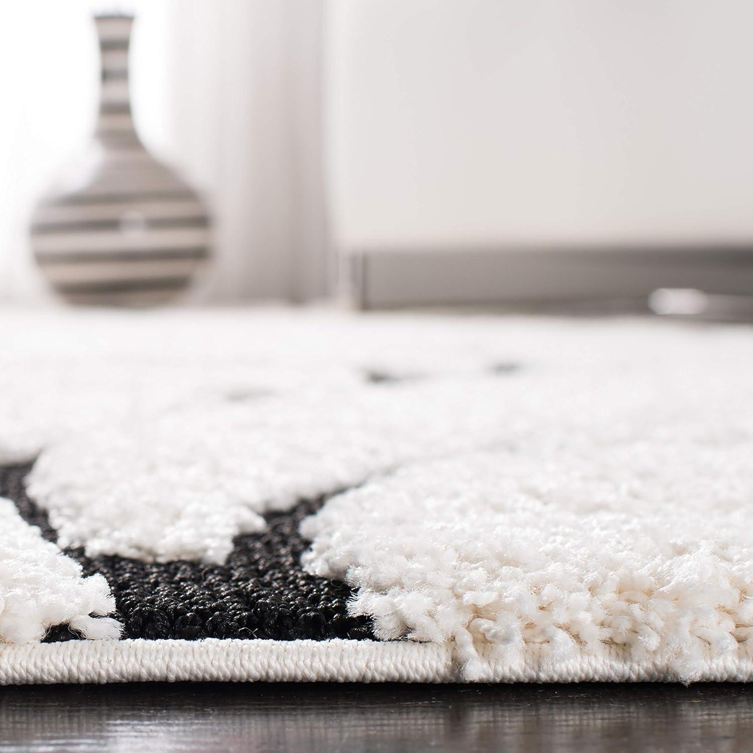 Florida Shag SG455 Power Loomed Indoor Area Rug - Ivory/Black - 6'7" round - Safavieh.