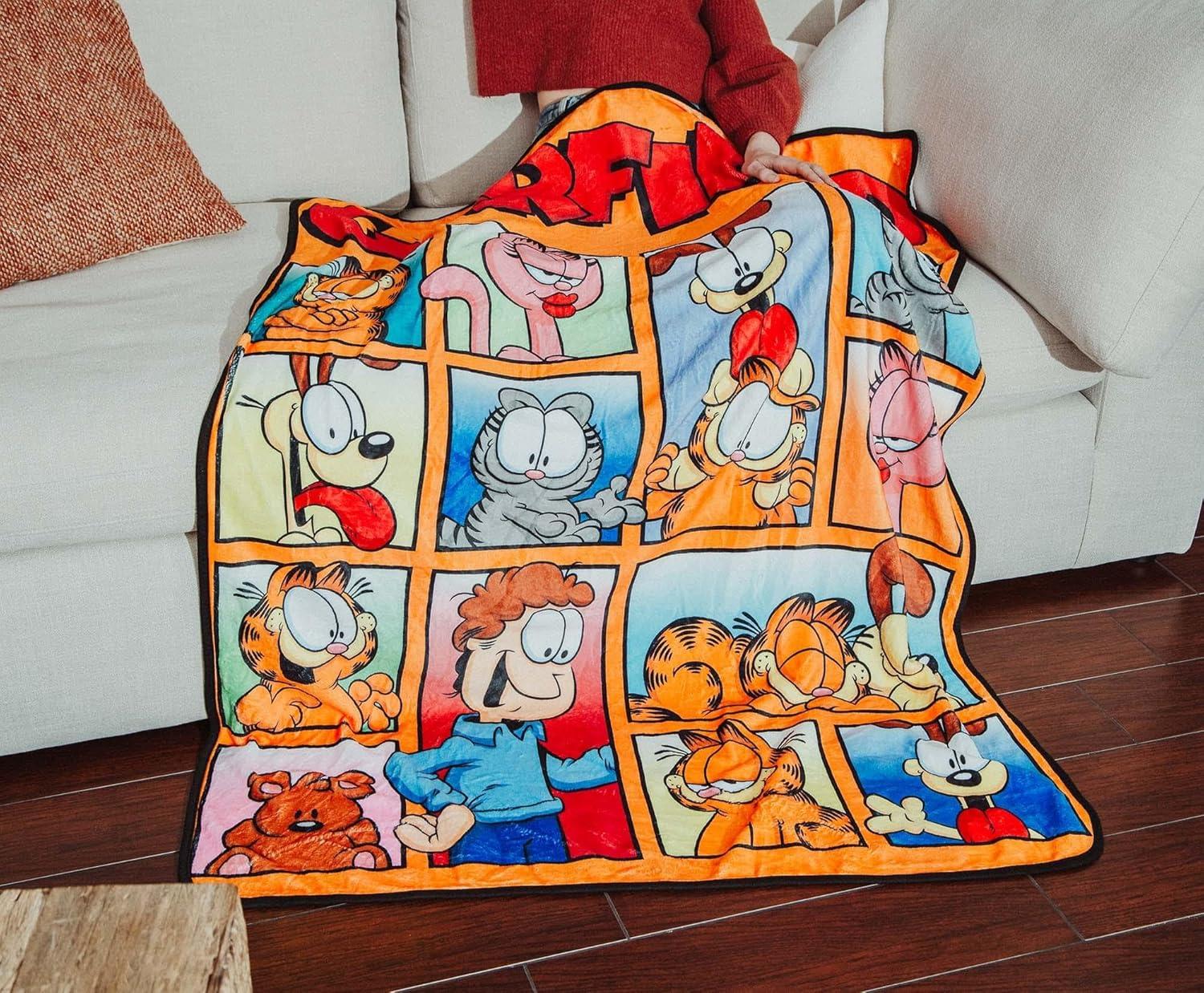 Surreal Entertainment Garfield and Friends Fleece Throw Blanket | 45 x 60 Inches