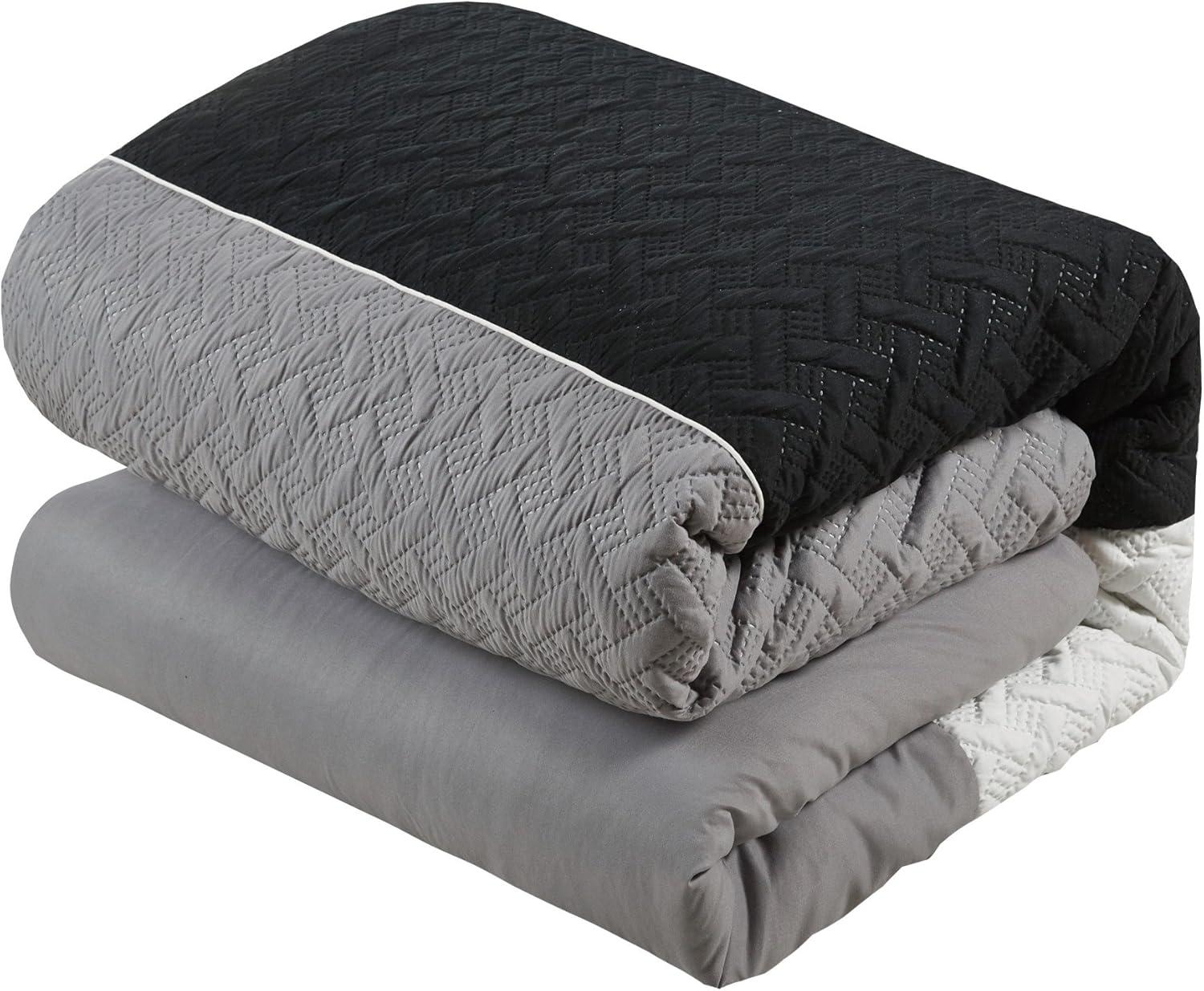 Gray King Geometric Microfiber Down Alternative Bed in a Bag Set