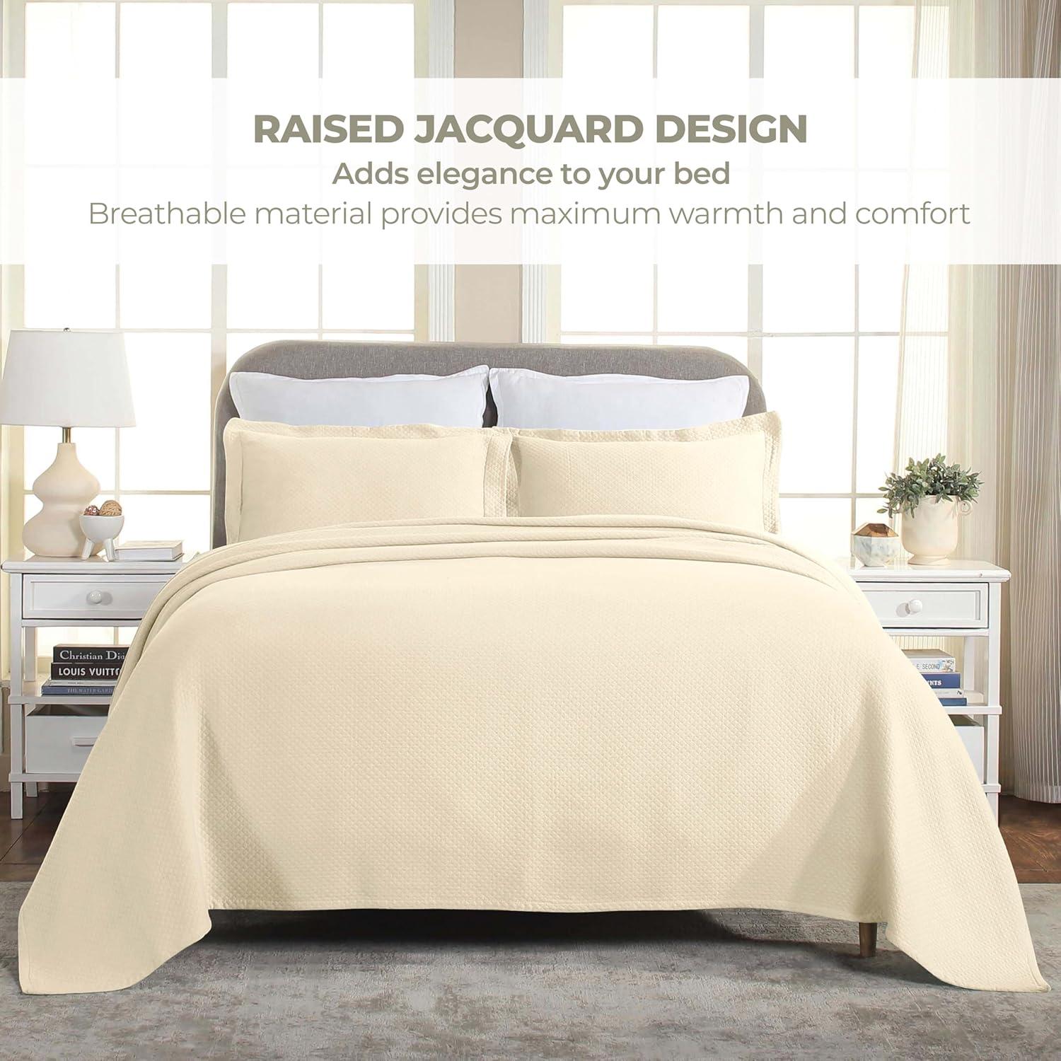 Superior Lightweight Cotton Modern Solid 4-Piece Bedspread Set, Twin, Ivory