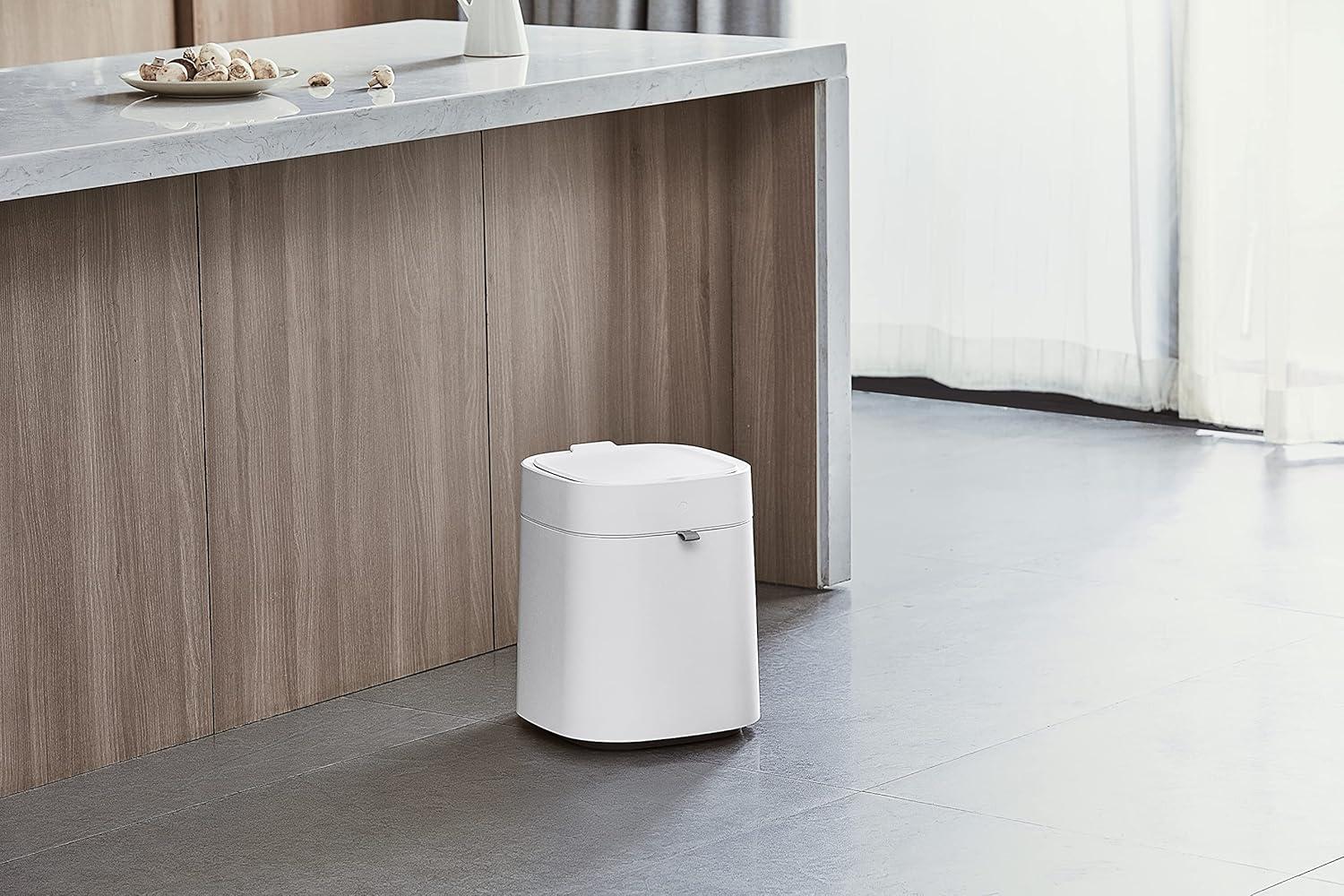 White Plastic 3.5 Gallon Touchless Smart Trash Can