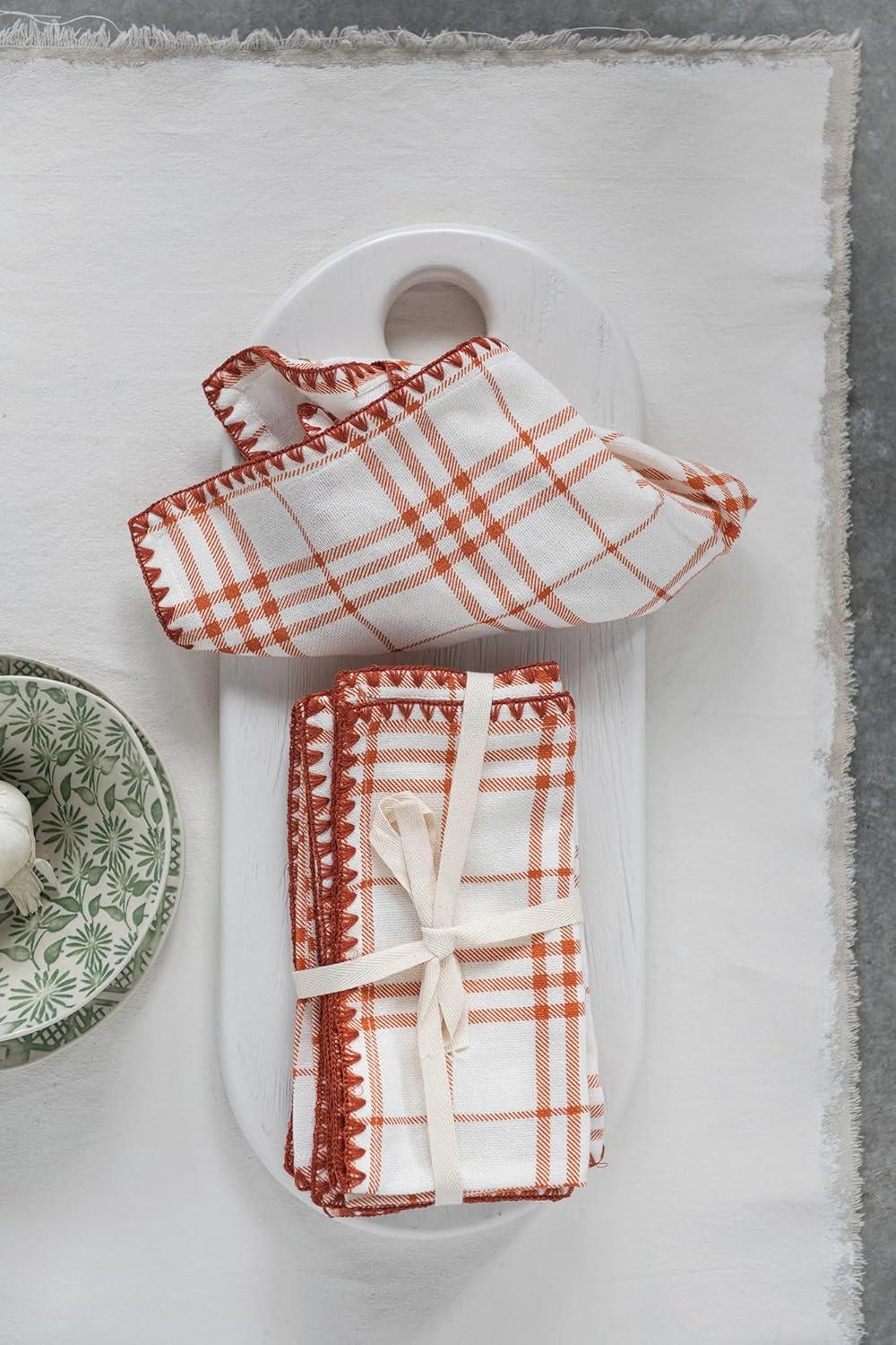 Creative Co-Op Creative Co-Op Acacia Wood Cutting Board