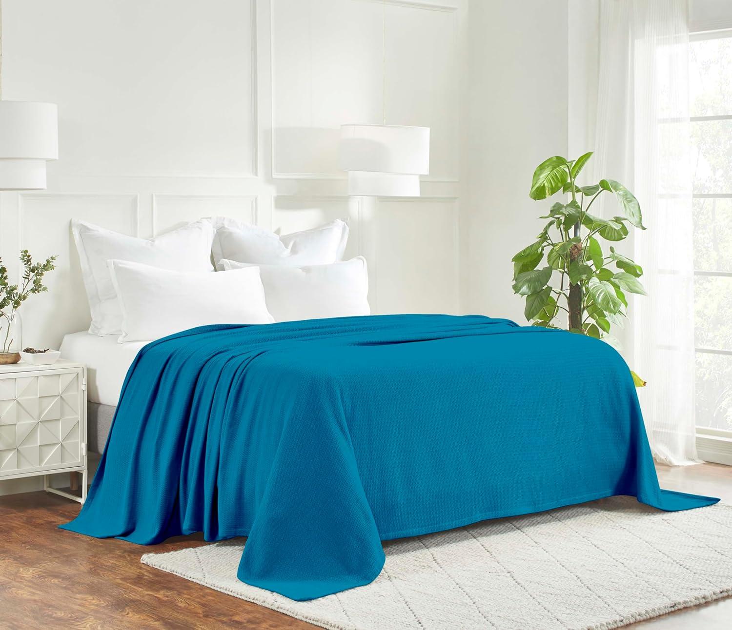 Superior Waffle Weave Honeycomb Knit Soft Textured All-Season Cotton Blanket
