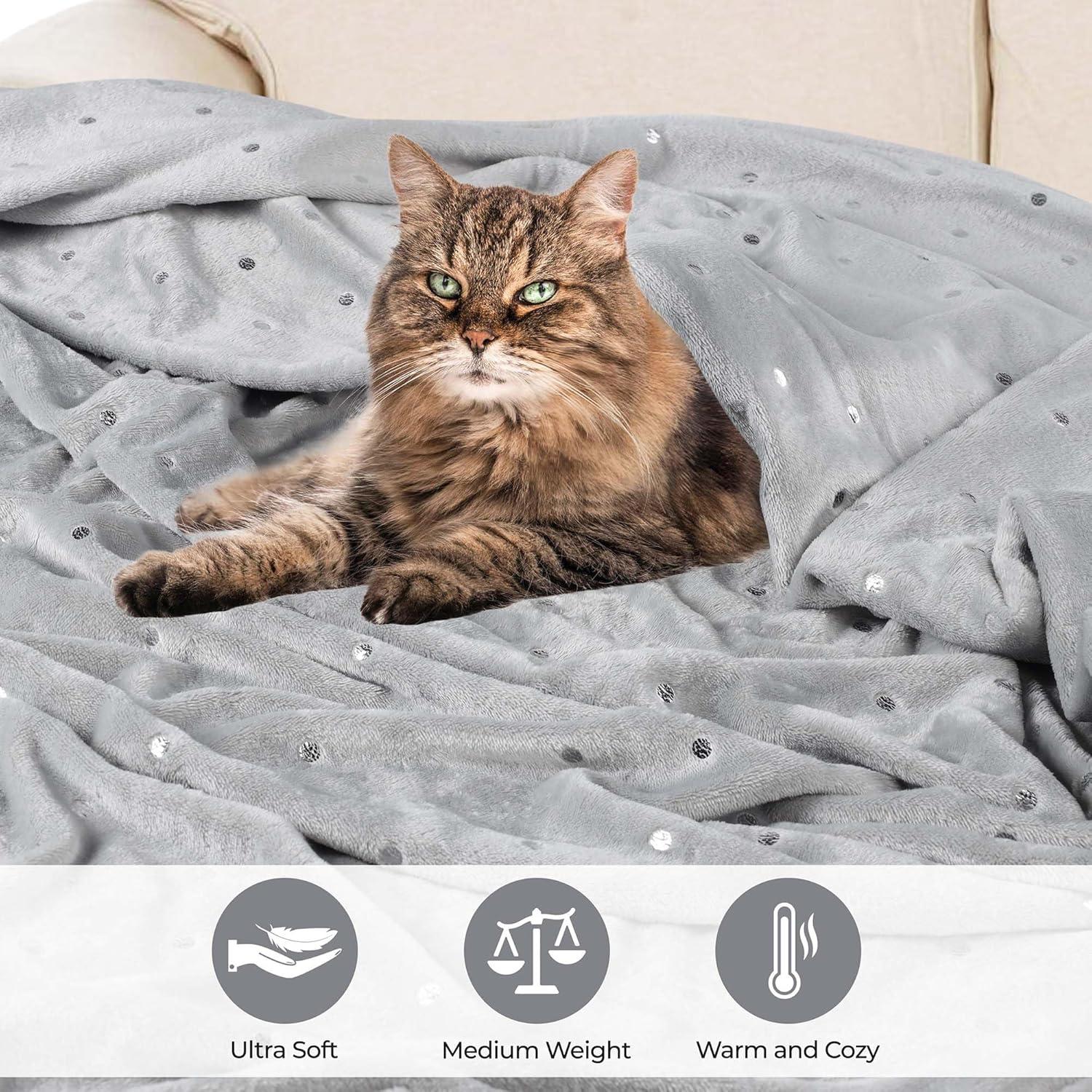 Superior Superior Polka Dots or Solid Fleece Plush Blanket Medium Weight Fluffy Soft Decorative Bedding