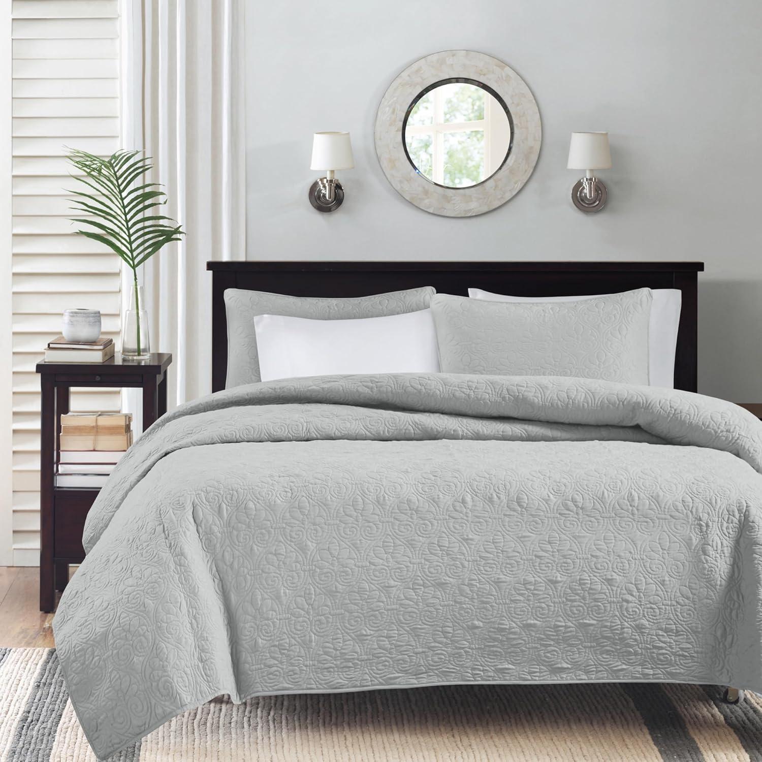 Madison Park Quebec Reversible Quilt Set