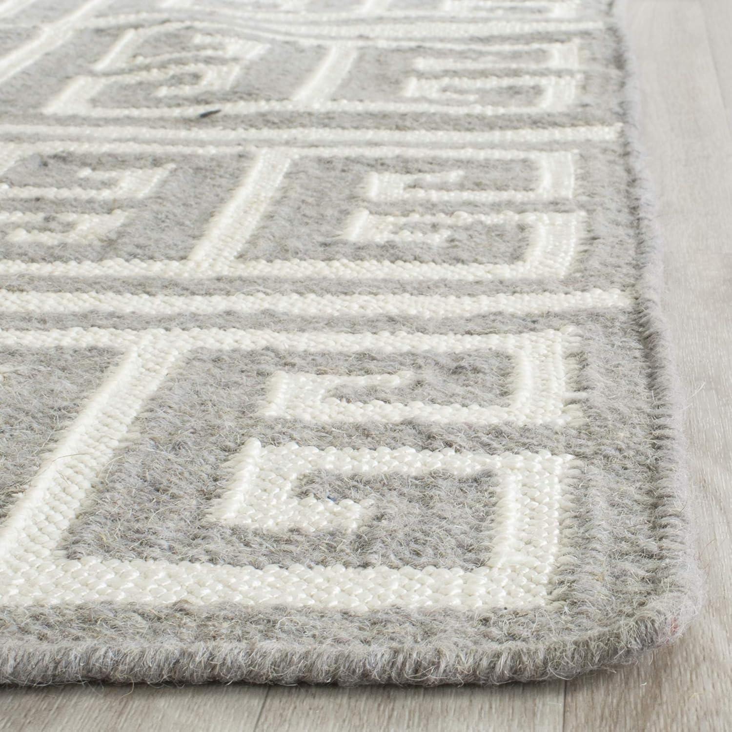 Dhurries DHU626 Hand Woven Flat Weave Accent Rug Grey / Ivory 2'-6" X 4' - Safavieh.