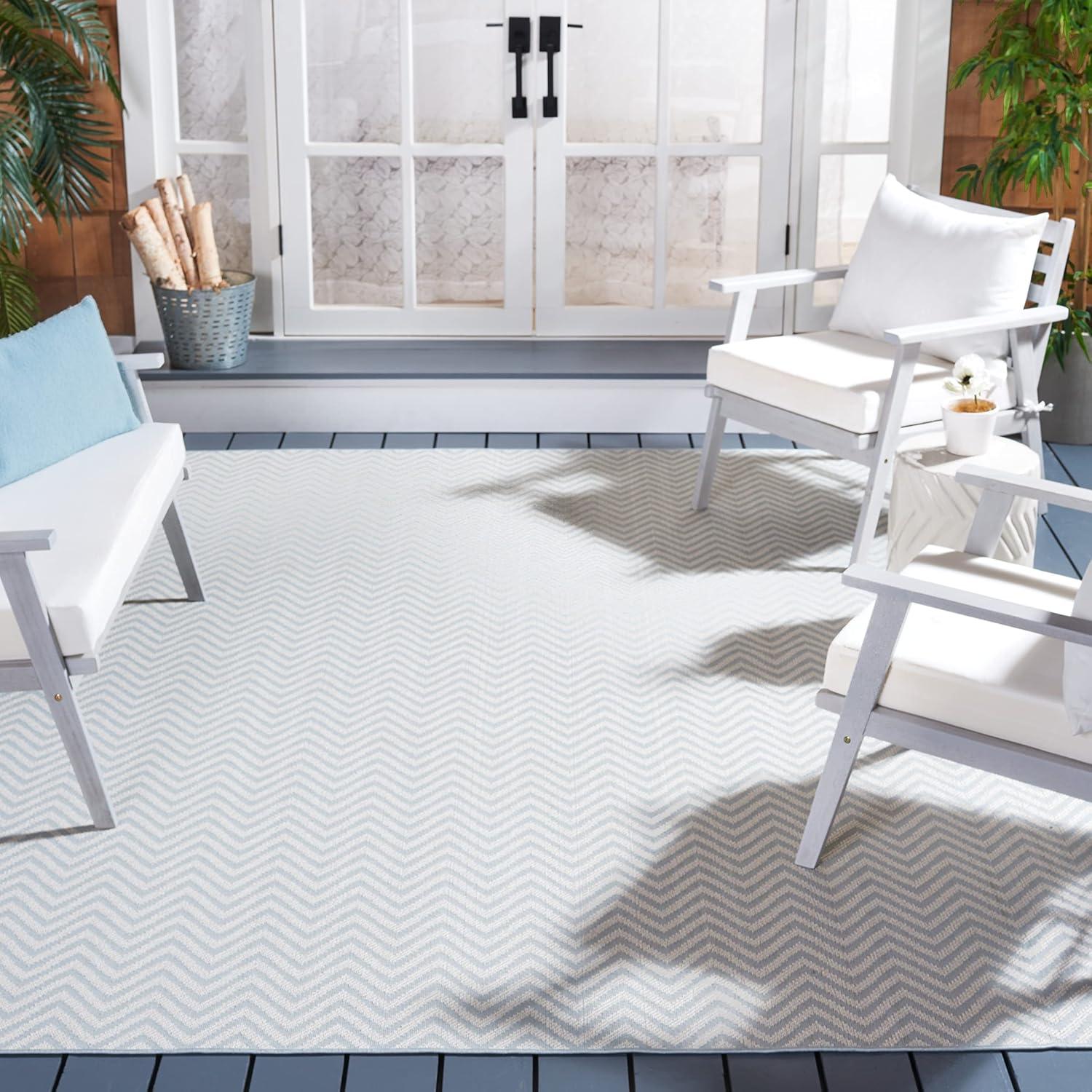 Martha Stewart Indoor Outdoor Performance Machine Washable Chevron Rug