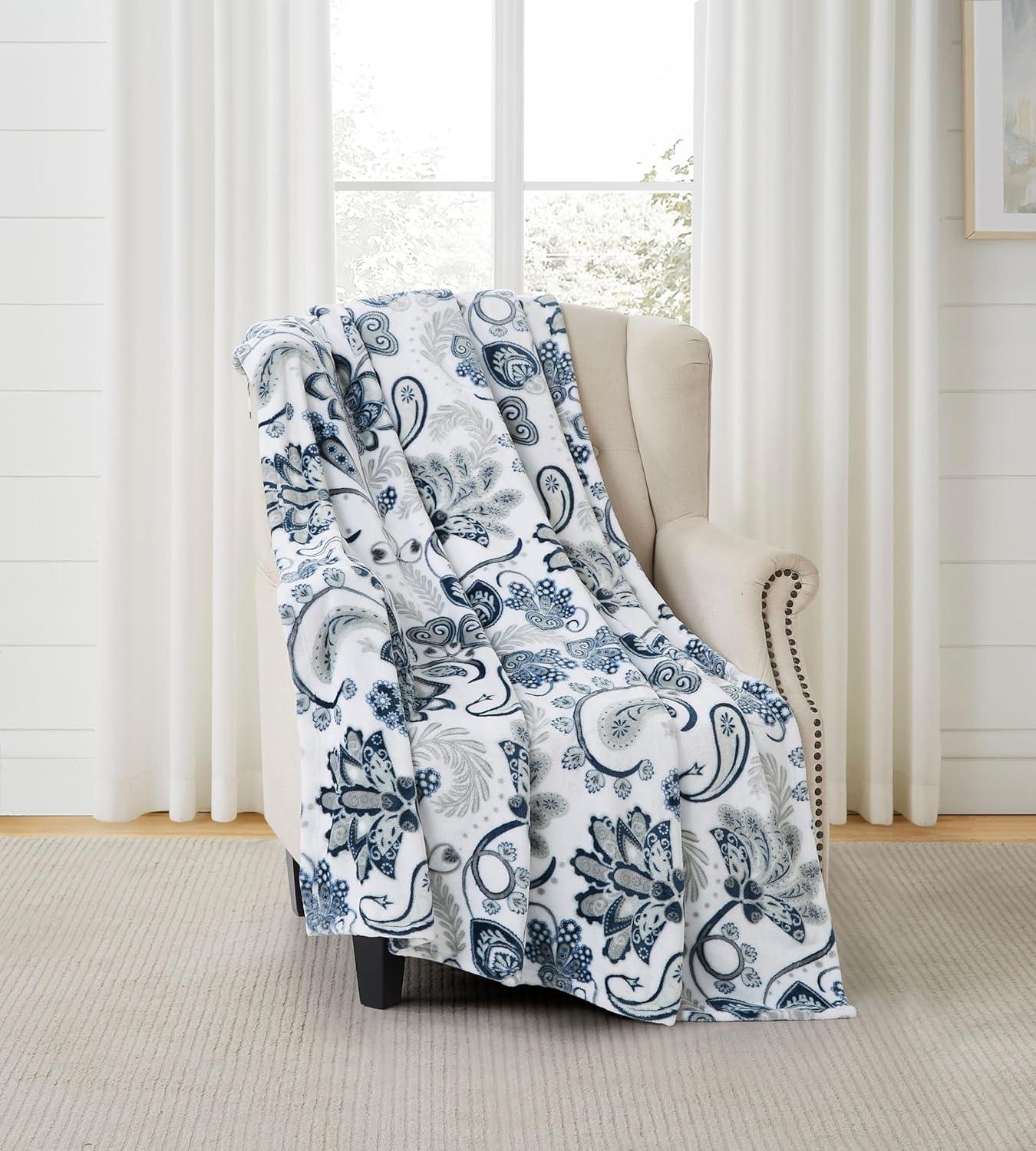 Navy and White Floral Fleece Throw Blanket, 50 x 70 inches