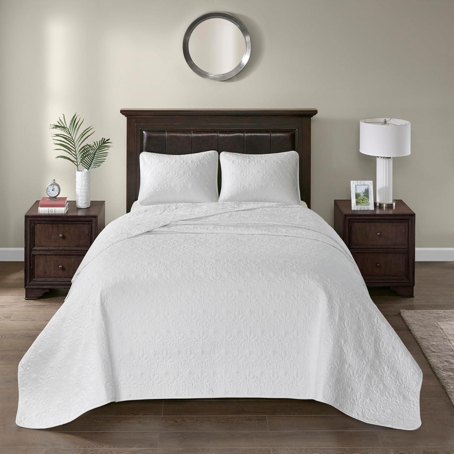 Quebec Reversible Bedspread Set