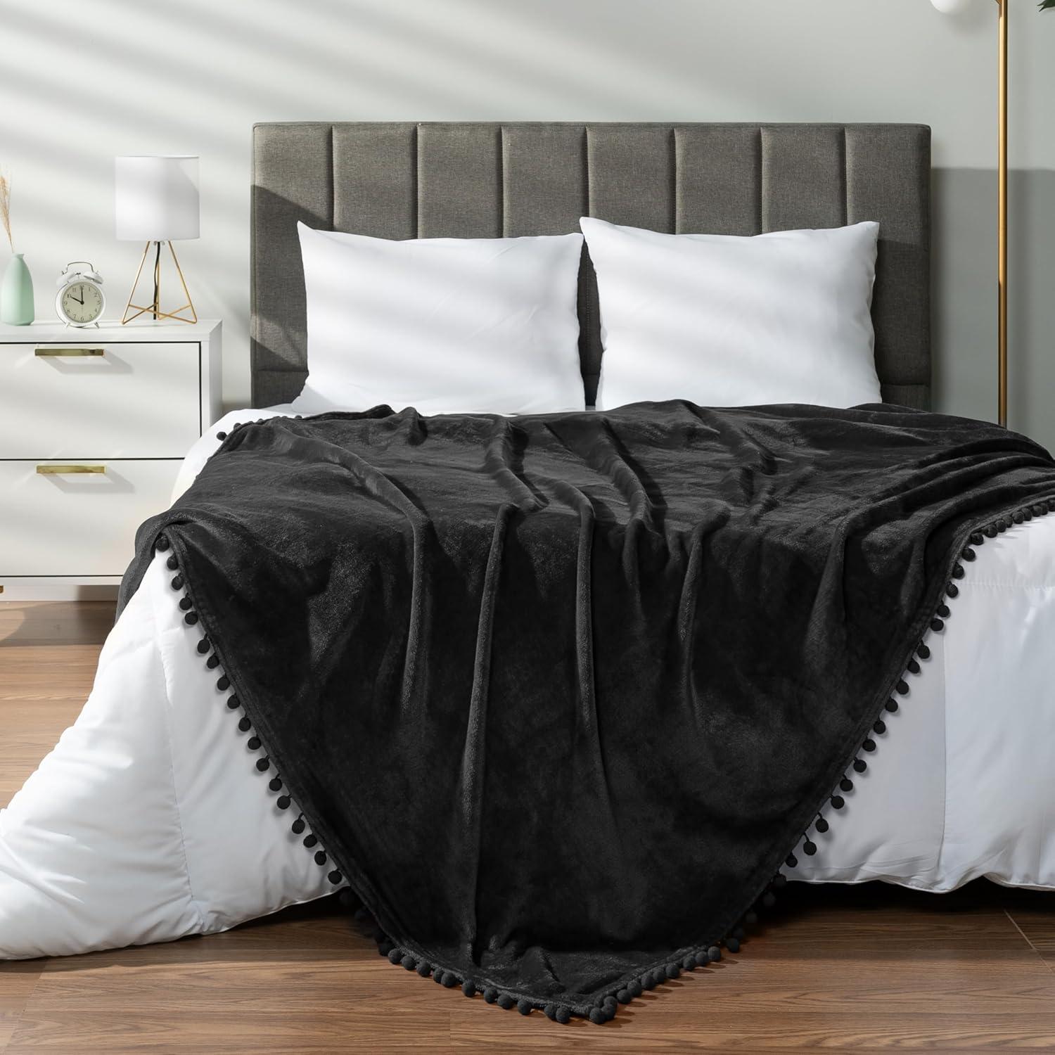 Pavilia Hand Woven Throw Blanket