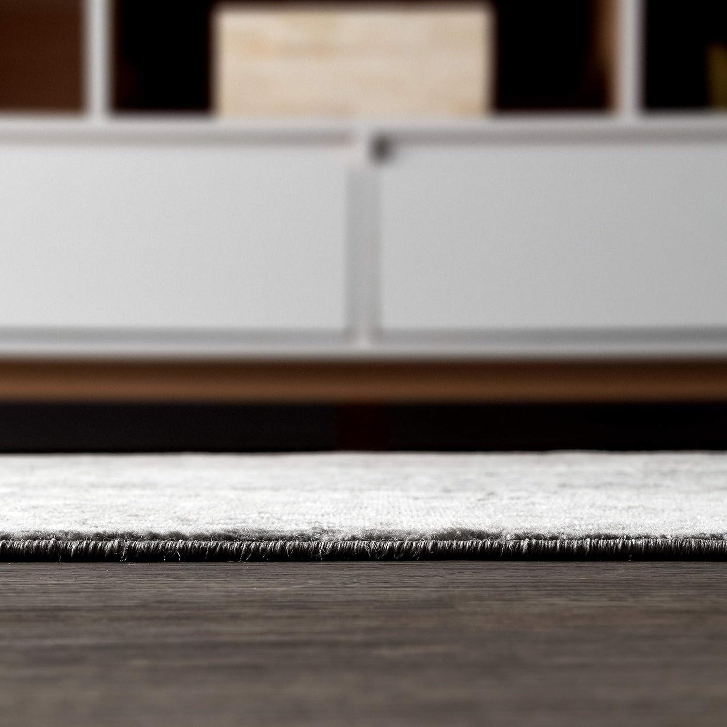 8'x10' Modern Persian Vintage Medallion Area Rug, Light Grey - JONATHAN Y