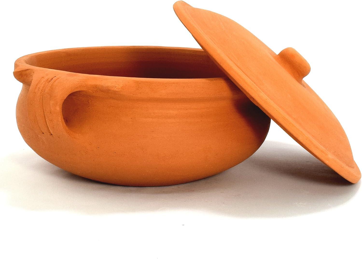 Medium Terracotta Clay Curry Pot with Lid, 1.5 Quarts