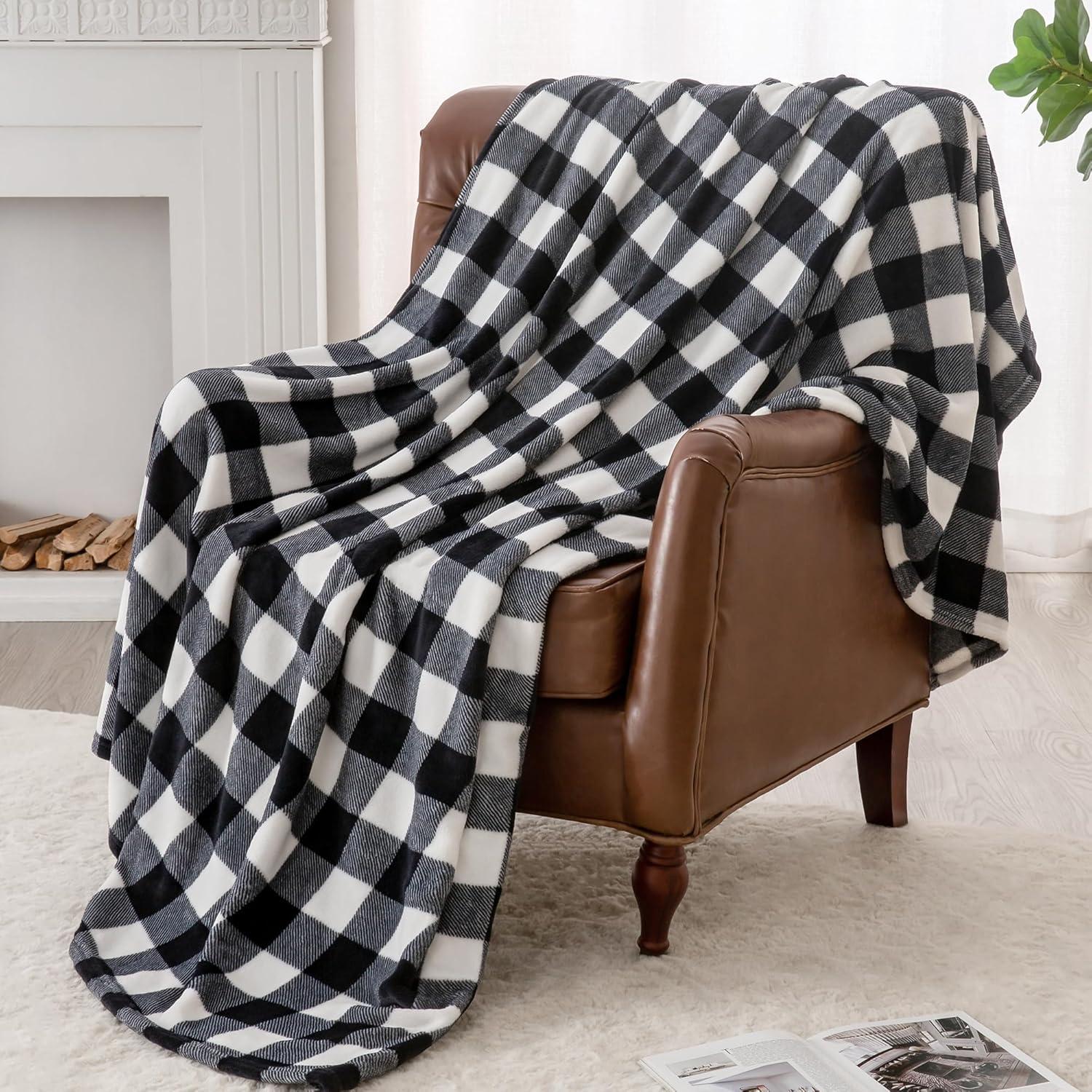 Black and White Buffalo Plaid Fleece Throw Blanket