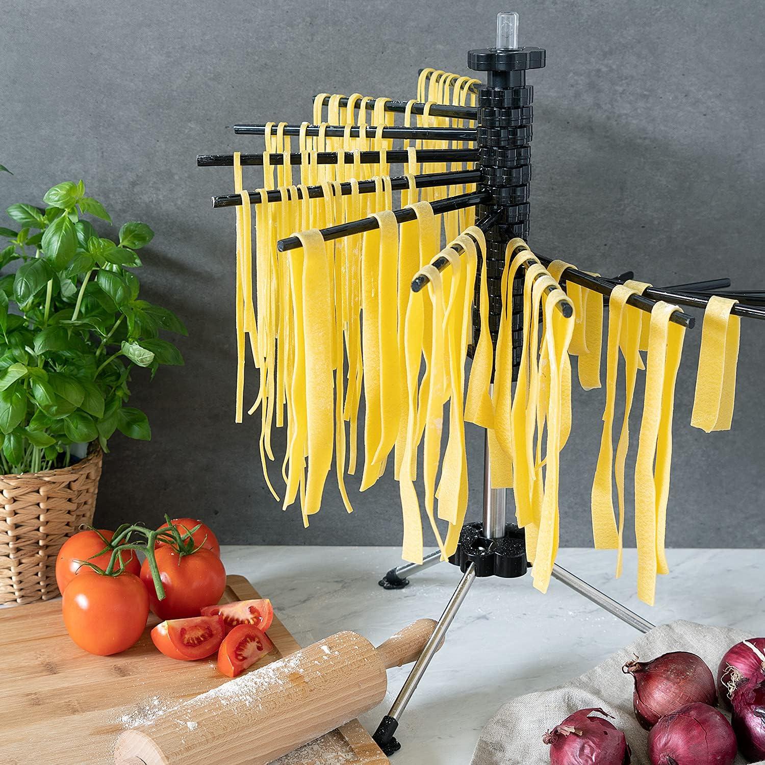 Navaris Collapsible Pasta Drying Rack - Tall Compact Spaghetti Noodle Stand with 16 Plastic Rods - Fresh Pasta Making Accessories - up to 2 kg (4.5 lbs) - Black