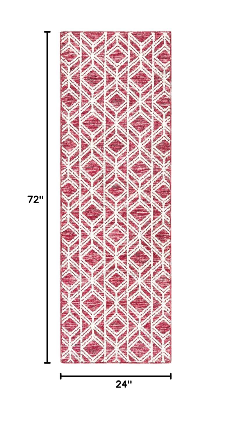 Town & Country Living TOWN & COUNTRY EVERYDAY Walker Modern Diamond Everwash Non-Slip Backing Kitchen Mat