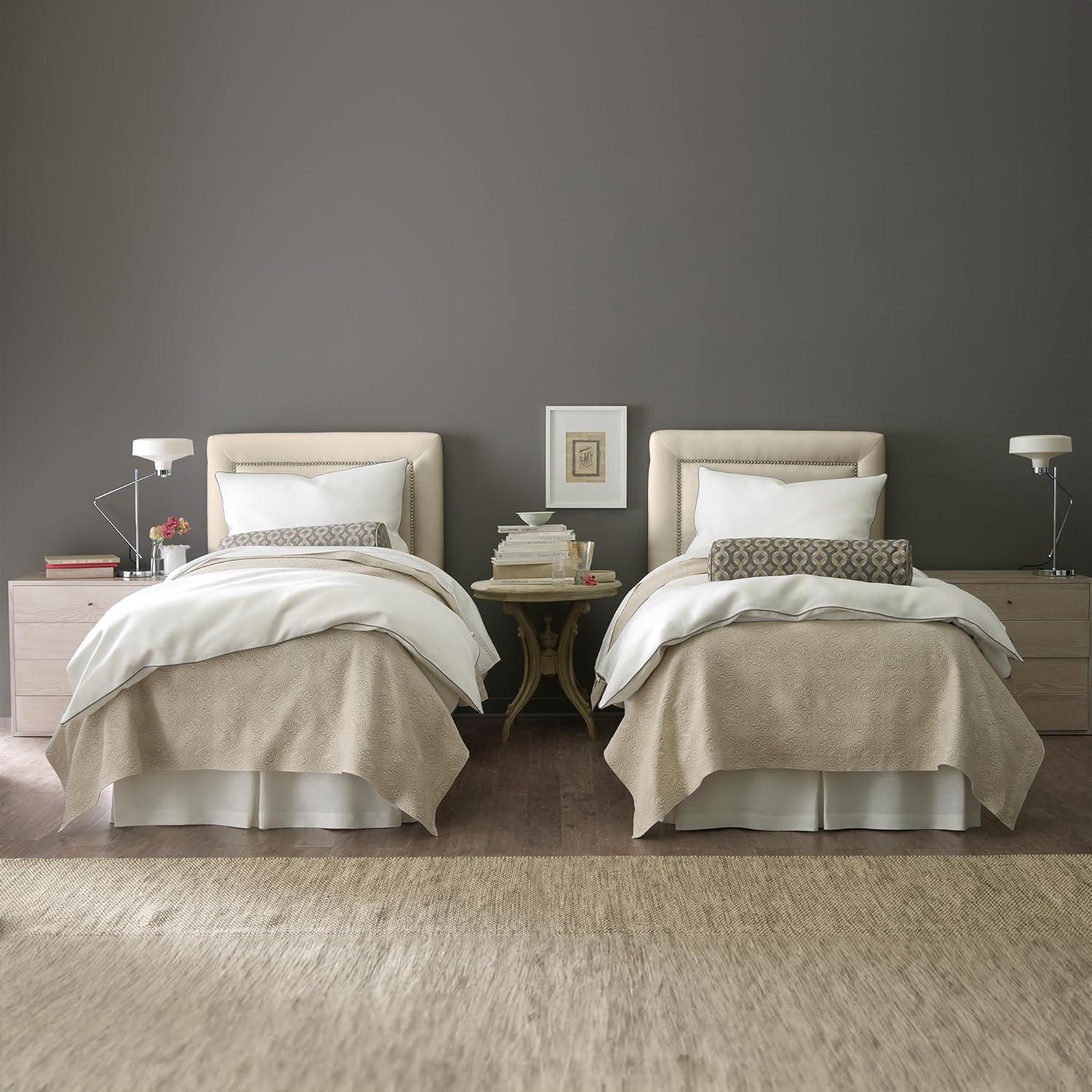 Dierking Traditional Cotton Floral Coverlet