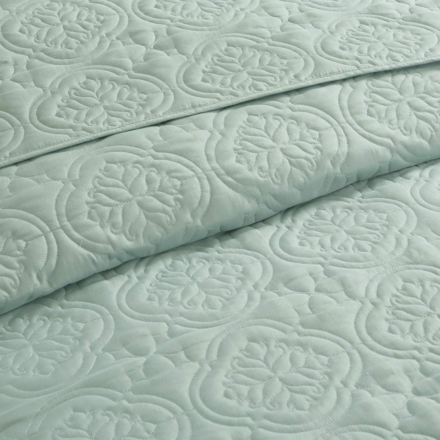 Seafoam Microfiber Reversible Full Bedspread Set